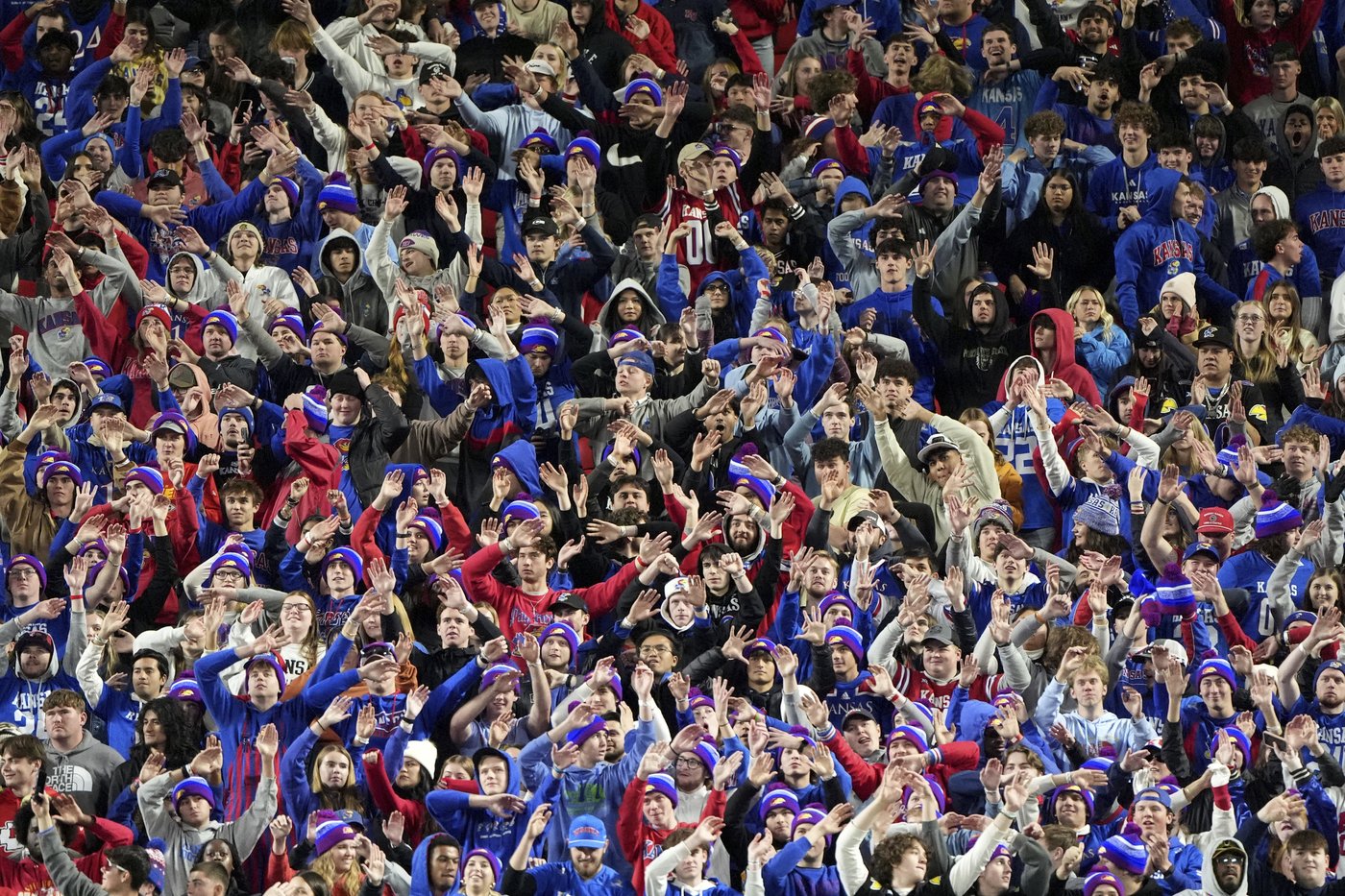 Devin Neal scores 4 times, Kansas beats No. 16 Colorado 37-21 as Buffs' Big 12 title hopes take hit | iNFOnews.ca