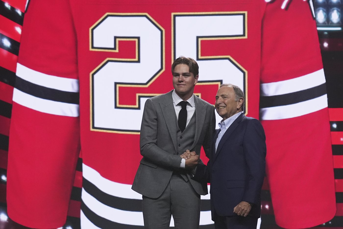 Blackhawks agree to 3-year, entry-level deal with No. 3 overall pick Anton Frondell | iNFOnews.ca