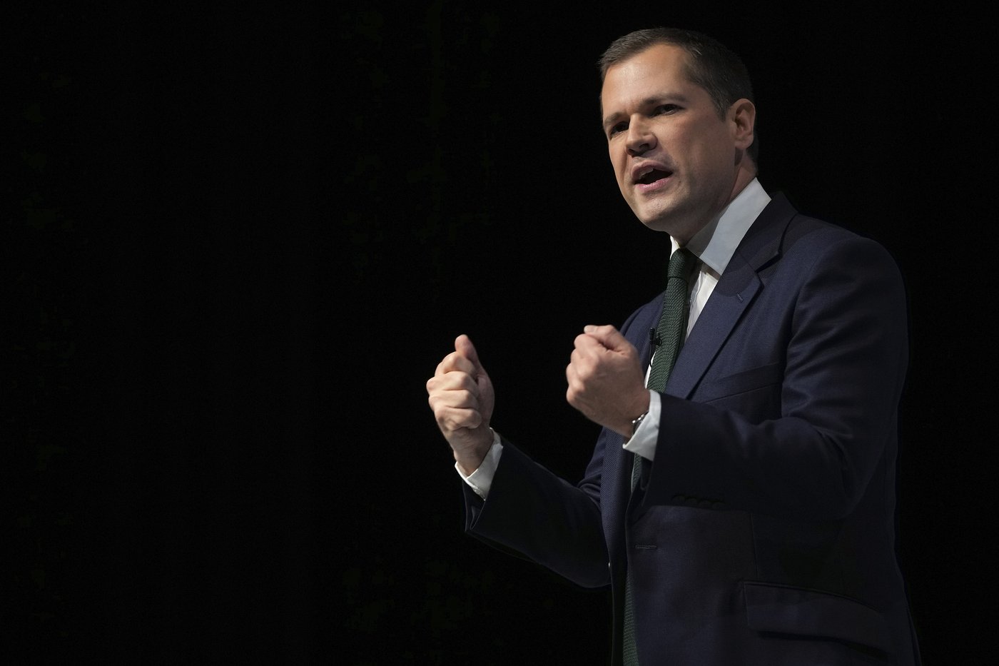 4 candidates to lead Britain's defeated Conservatives bash Labour, and each other | iNFOnews.ca