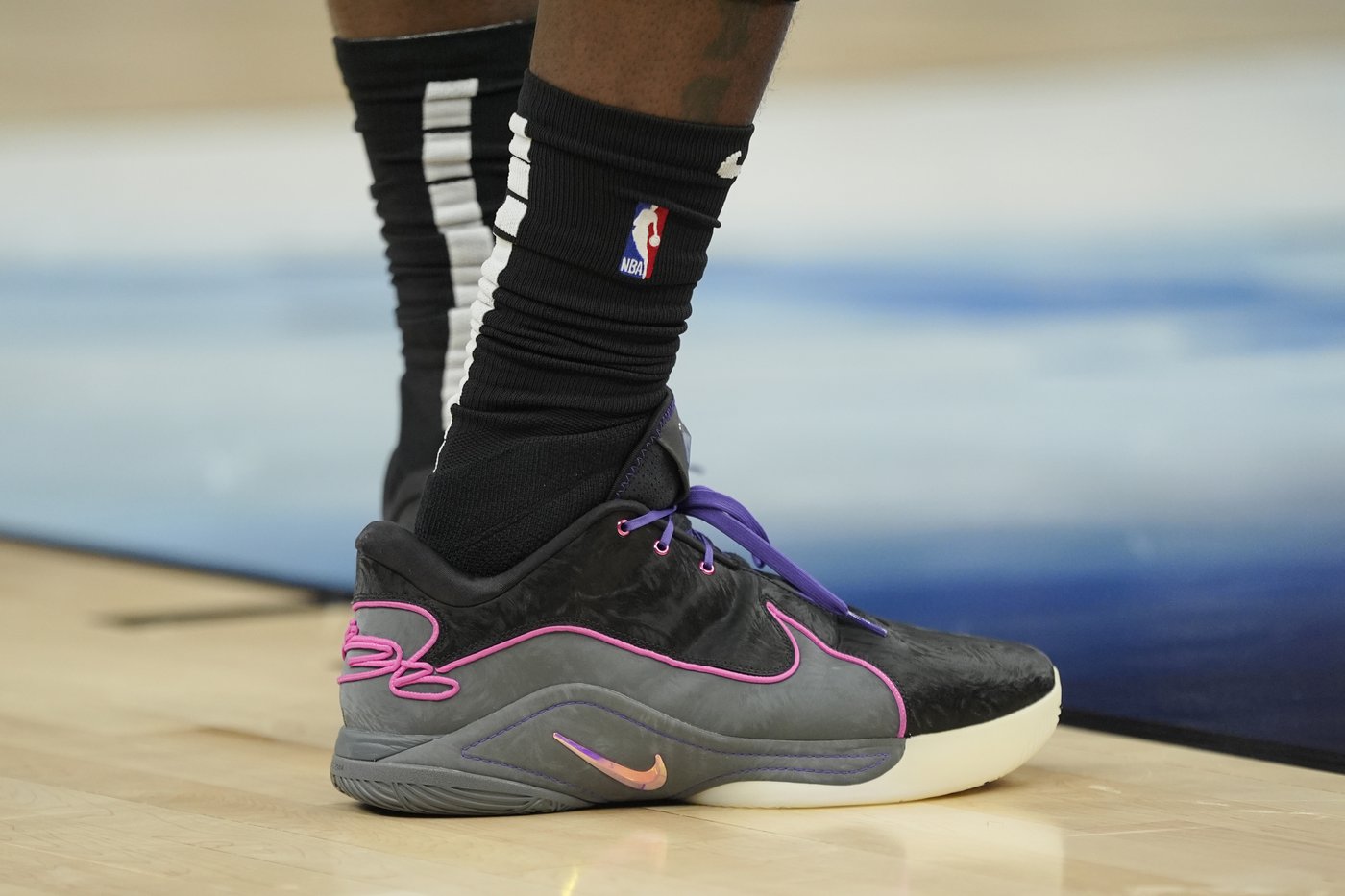 Analysis: Only LeBron James knows what's happening right now, and what's in his future | iNFOnews.ca