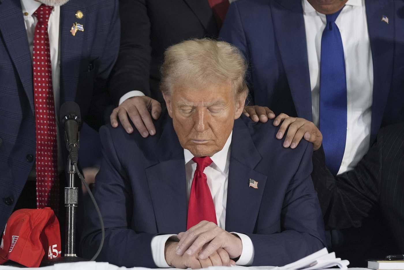 Trump targets hardcore partisans, Harris goes after moderates: Inside the campaign's final sprint | iNFOnews.ca