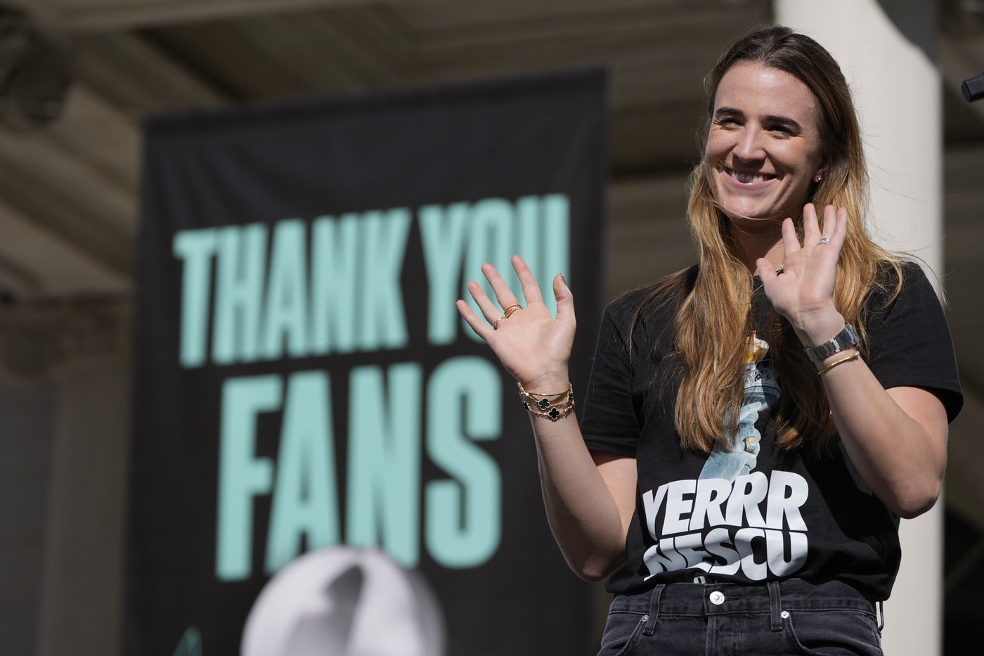 New York Liberty basketball team honored with ticker-tape parade in Canyon of Heroes | iNFOnews.ca