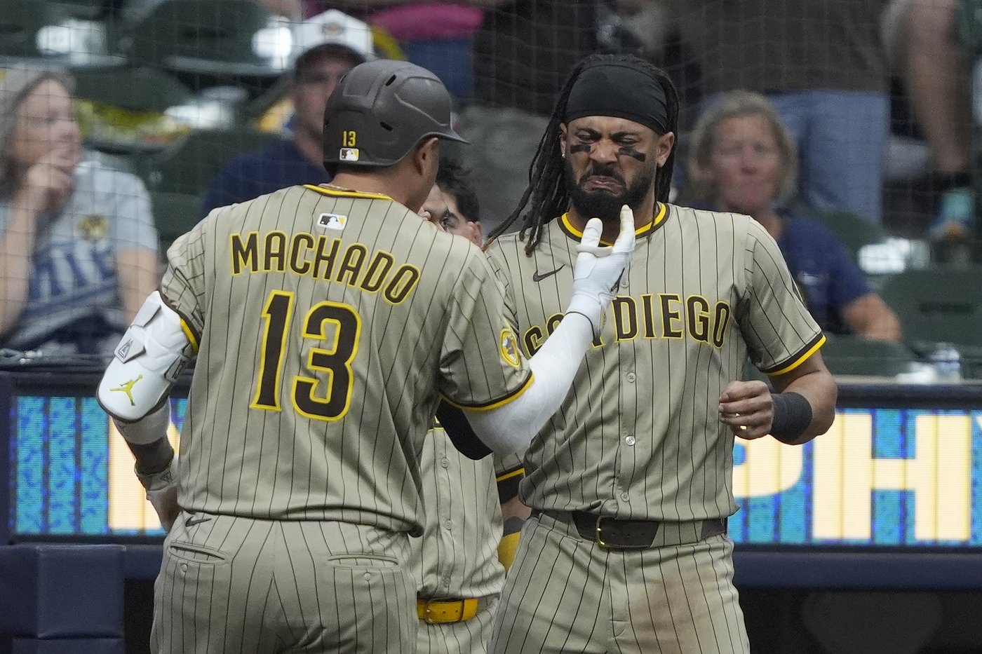 Padres believe all their close wins have helped prepare them for 1st matchups with Dodgers this year | iNFOnews.ca Padres believe all their close wins have helped prepare them for 1st matchups with Dodgers this year | iNFOnews.ca