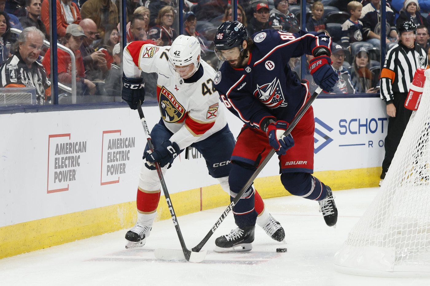 Panthers beat Blue Jackets 4-3 on opening night dedicated to Johnny Gaudreau | iNFOnews.ca