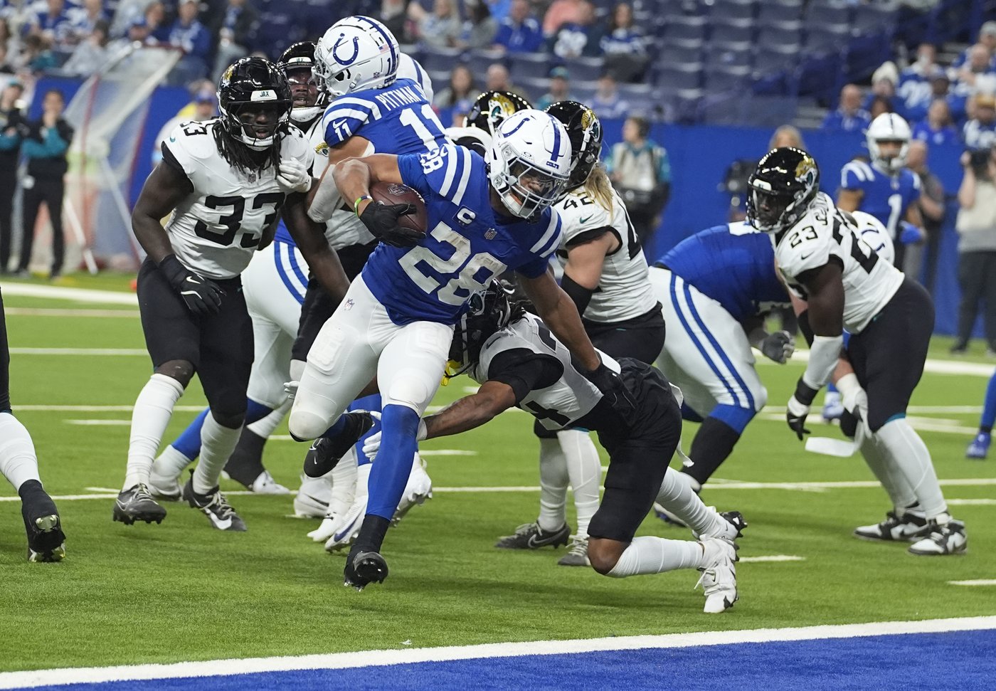 Jonathan Taylor and Joe Flacco lead Colts to 26-23 overtime win over Jaguars | iNFOnews.ca