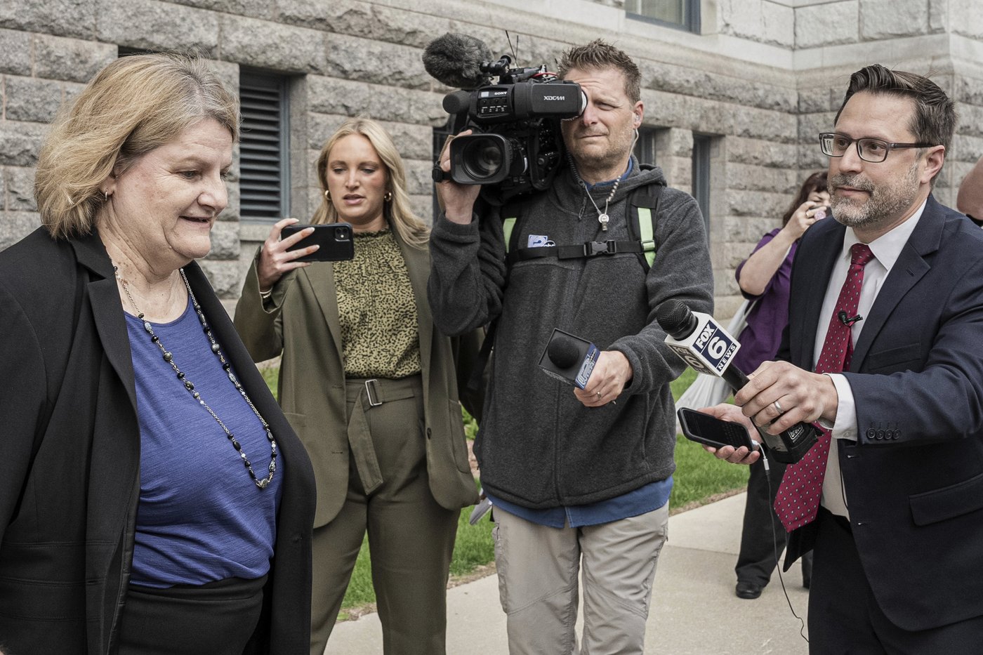 Body cam footage shows Milwaukee judge denying she hid an immigrant wanted by ICE | iNFOnews.ca