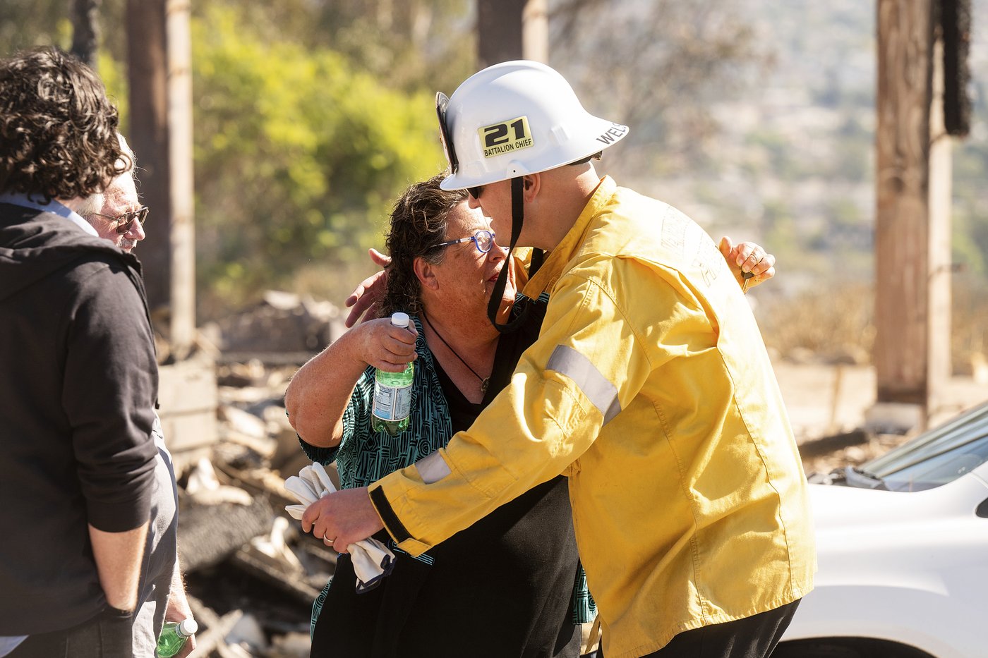 Southern California firefighters gain ground over wildfire thanks to decreased winds | iNFOnews.ca Southern California firefighters gain ground over wildfire thanks to decreased winds | iNFOnews.ca