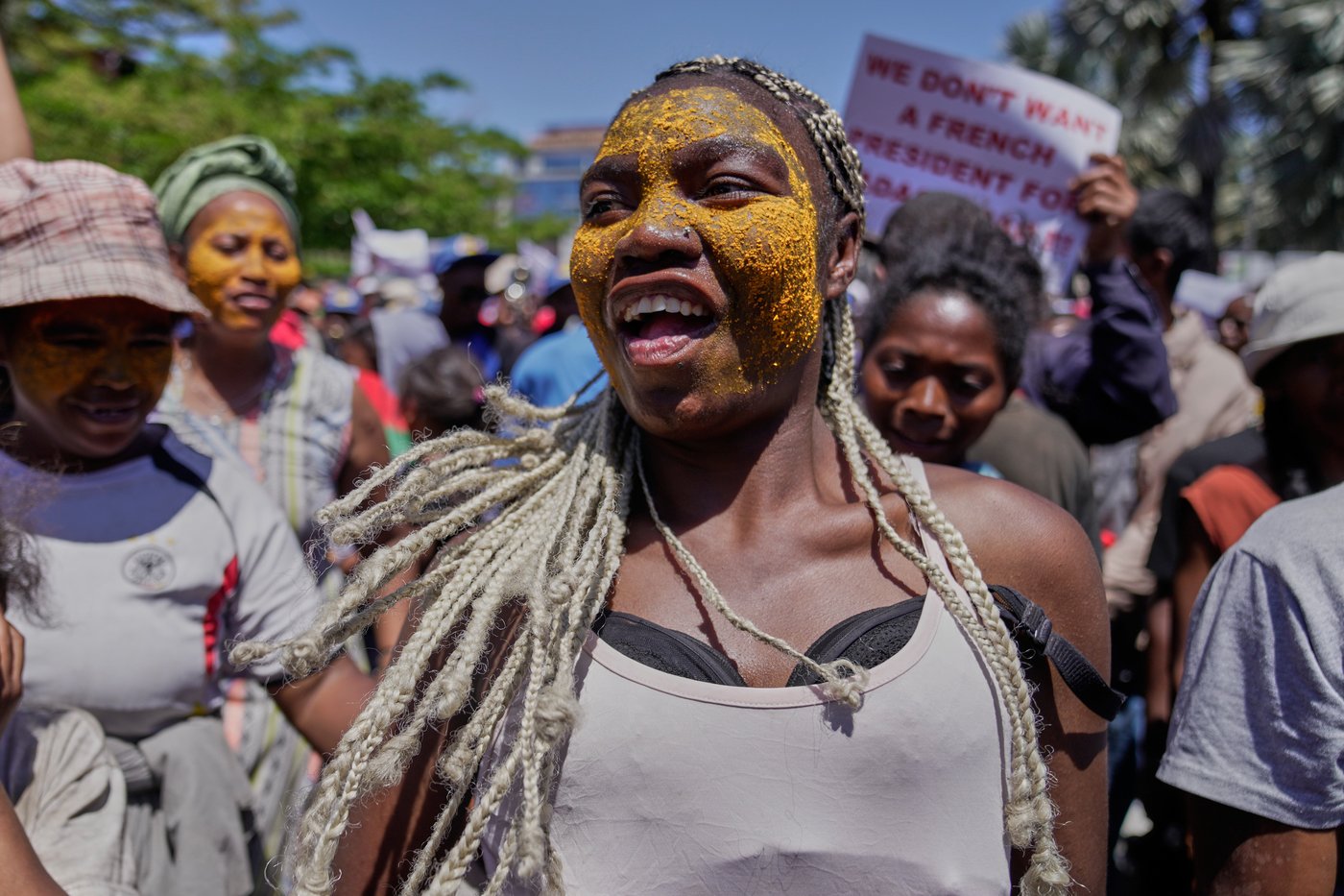 Photos of a colonel announcing military takeover in Madagascar after president flees | iNFOnews.ca