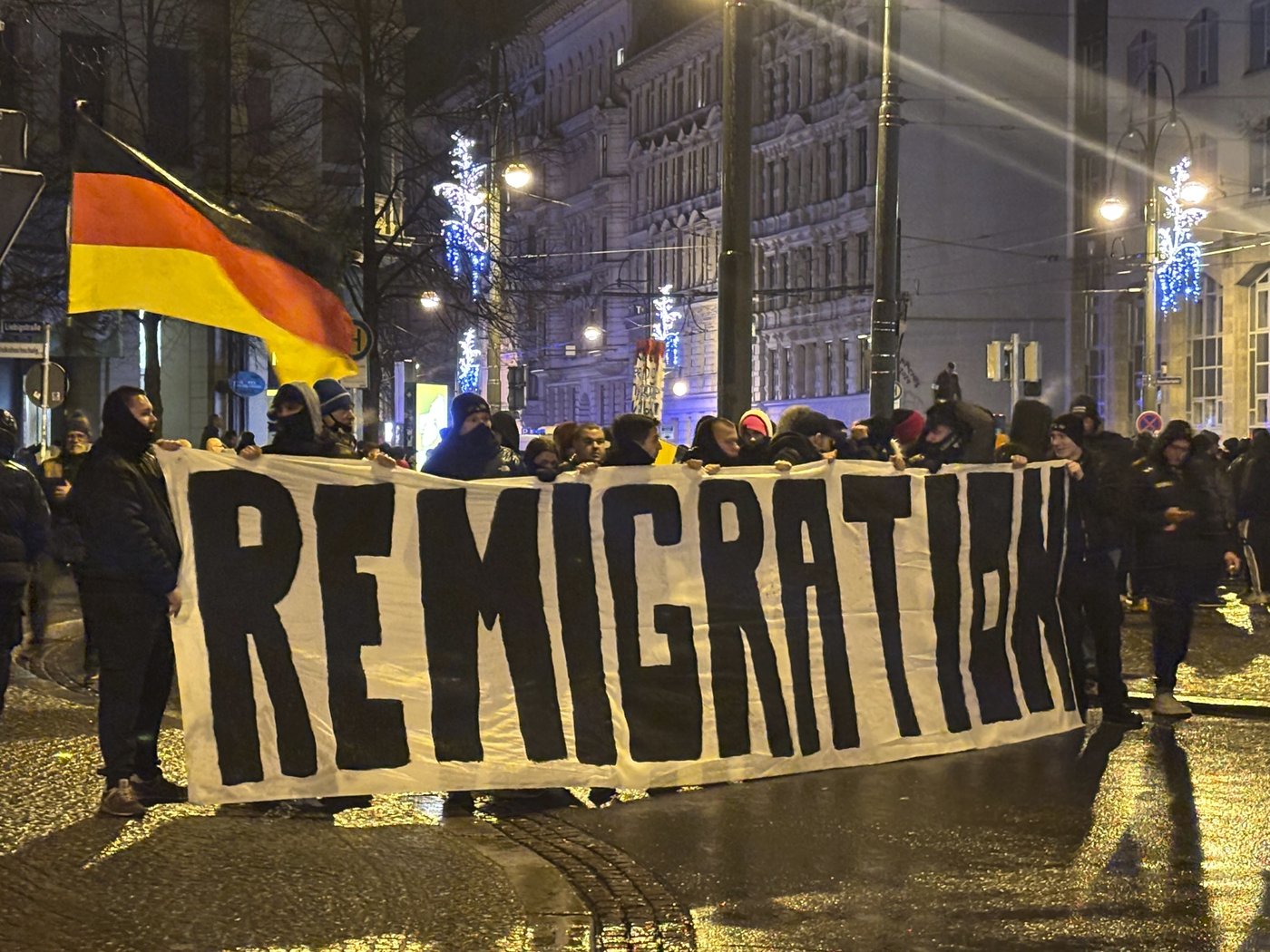 Germans mourn the 5 killed and 200 injured in the apparent attack on a Christmas market | iNFOnews.ca Germans mourn the 5 killed and 200 injured in the apparent attack on a Christmas market | iNFOnews.ca