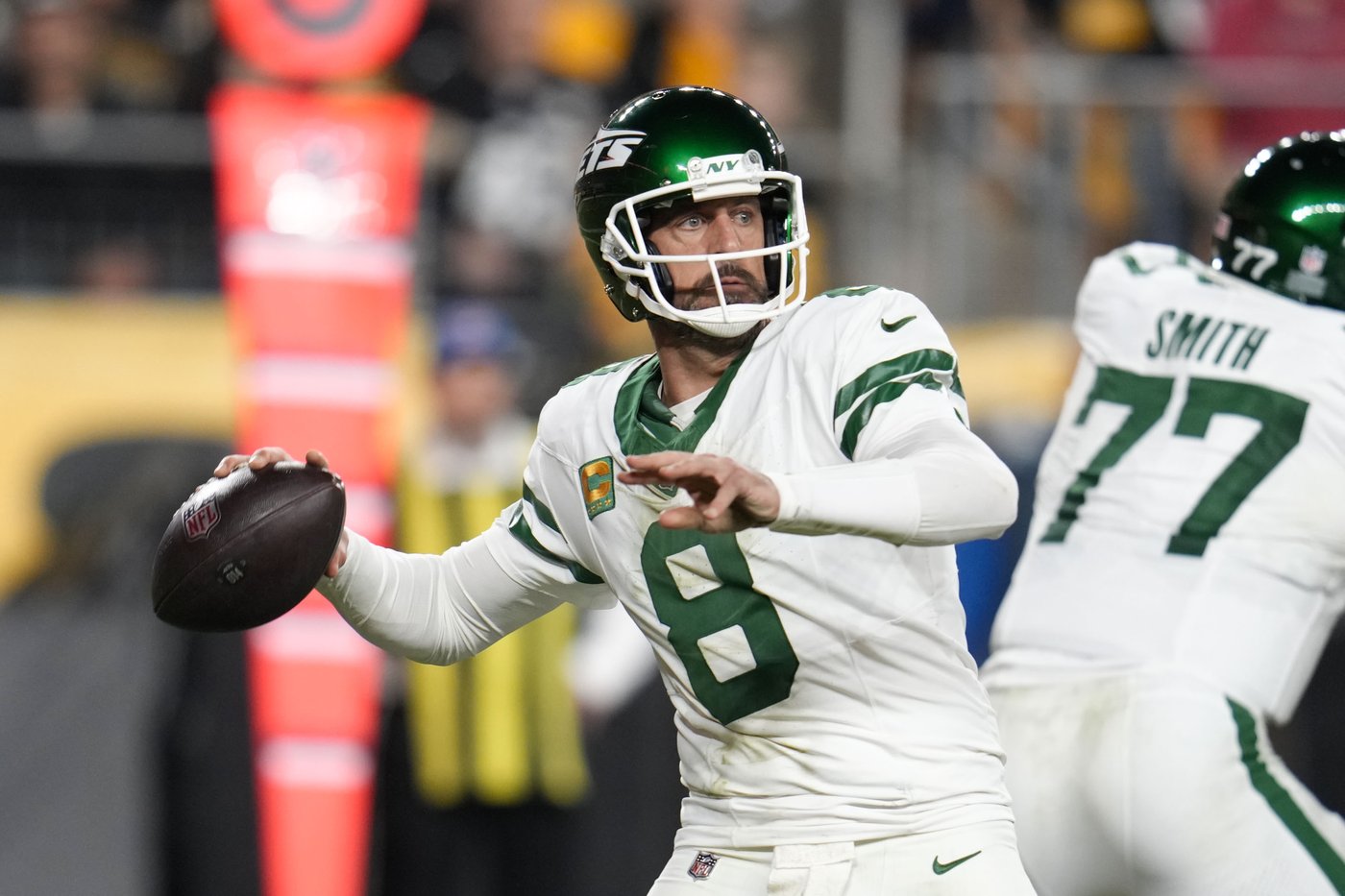 Jets' Rodgers dealing with ailing hamstring on top of knee issue but will play at Patriots | iNFOnews.ca Jets' Rodgers dealing with ailing hamstring on top of knee issue but will play at Patriots | iNFOnews.ca