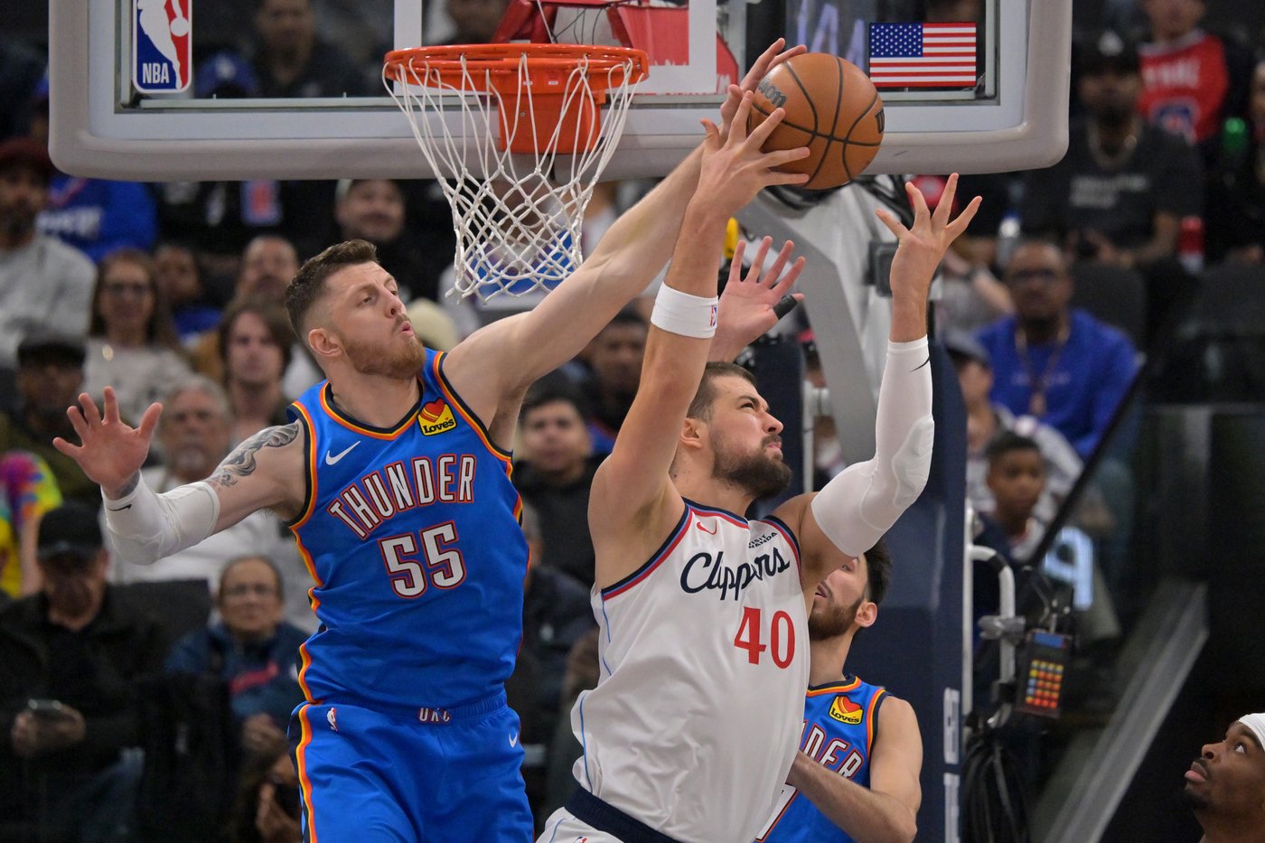 Thunder surge past Clippers 126-107 to extend season-opening winning streak to 8 | iNFOnews.ca Thunder surge past Clippers 126-107 to extend season-opening winning streak to 8 | iNFOnews.ca