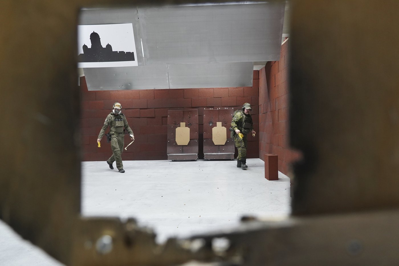 As Russia threats loom, Finland's people are learning to shoot back | iNFOnews.ca