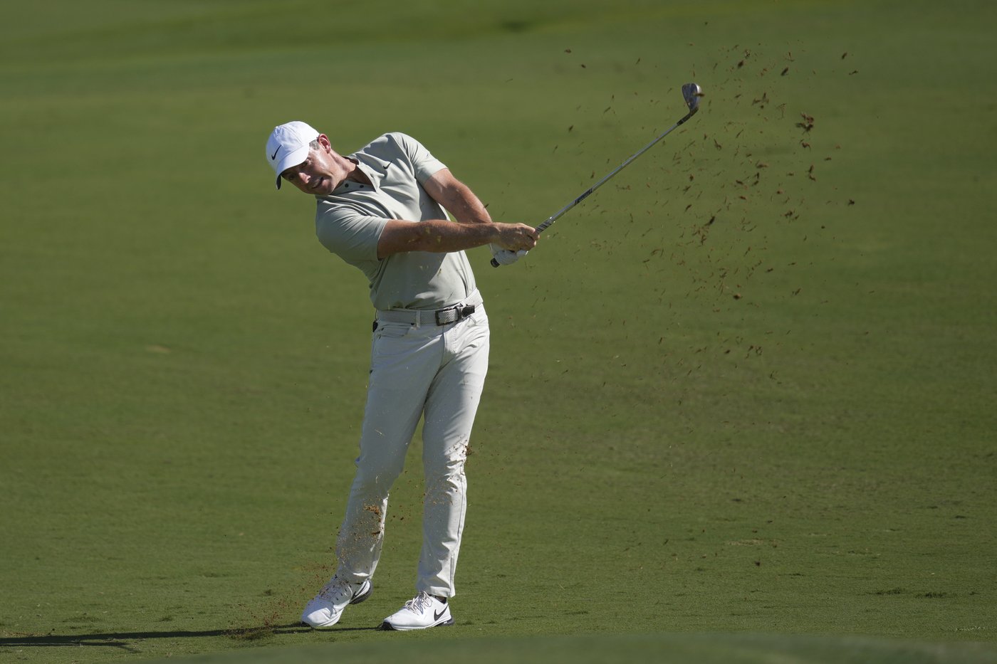 Rory McIlroy tied for lead in Dubai, hot-headed Tyrell Hatton fades | iNFOnews.ca Rory McIlroy tied for lead in Dubai, hot-headed Tyrell Hatton fades | iNFOnews.ca