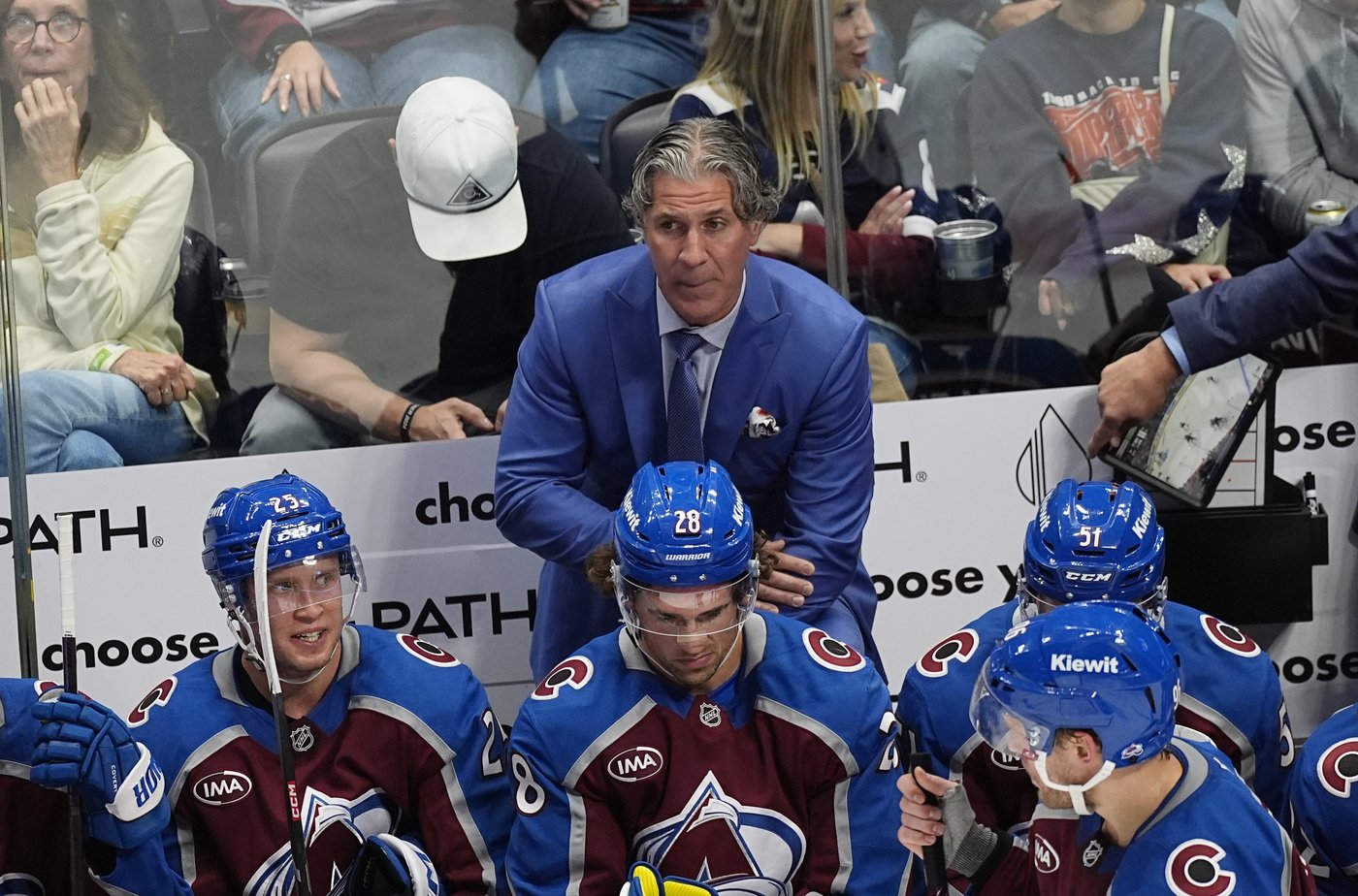 Colorado Avalanche still winless due to injuries, poor defensive performance in recent loss | iNFOnews.ca Colorado Avalanche still winless due to injuries, poor defensive performance in recent loss | iNFOnews.ca