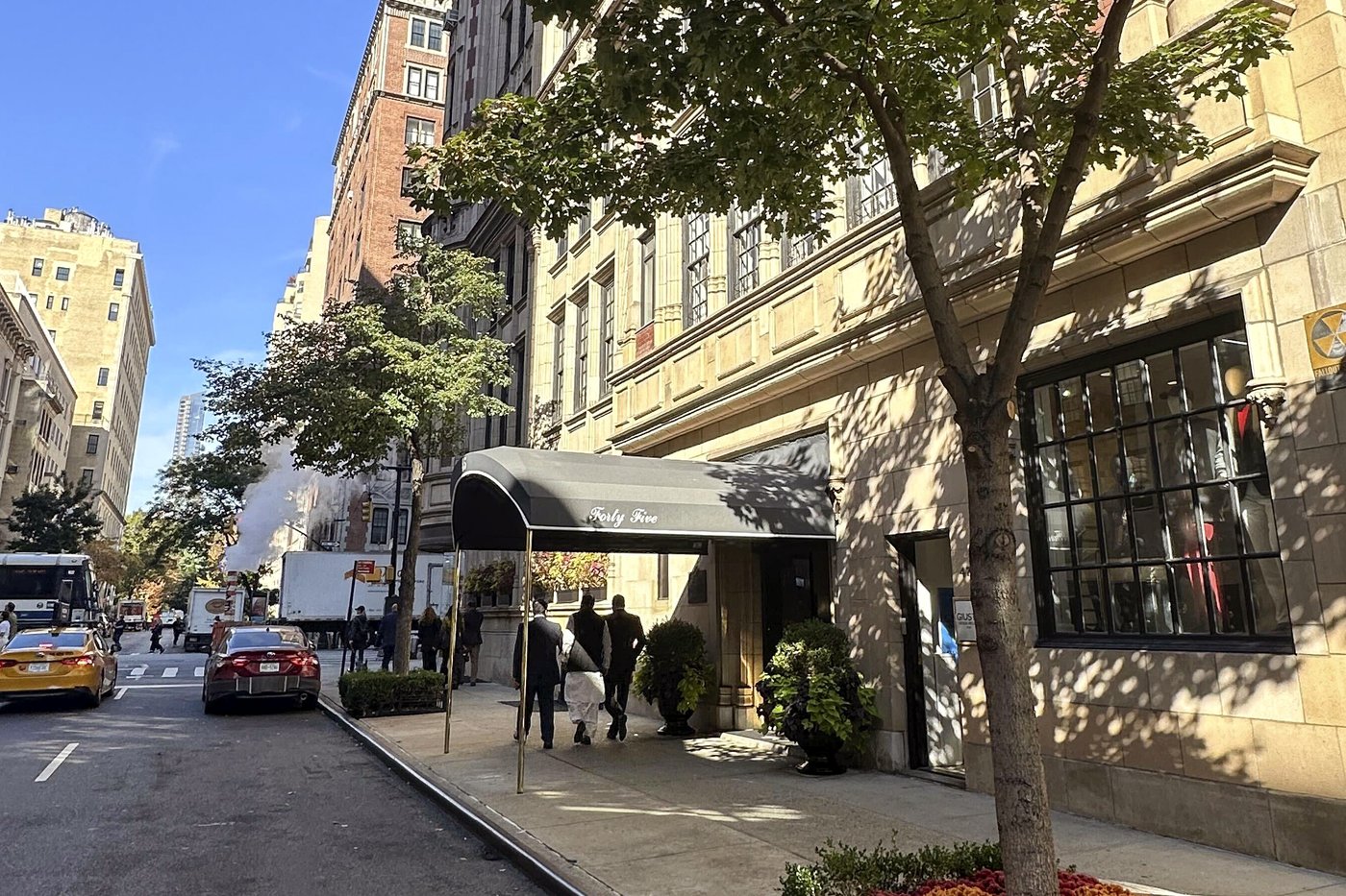 Lawyers are allowed into Giuliani's NYC apartment after he misses a deadline for turning over assets | iNFOnews.ca Lawyers are allowed into Giuliani's NYC apartment after he misses a deadline for turning over assets | iNFOnews.ca