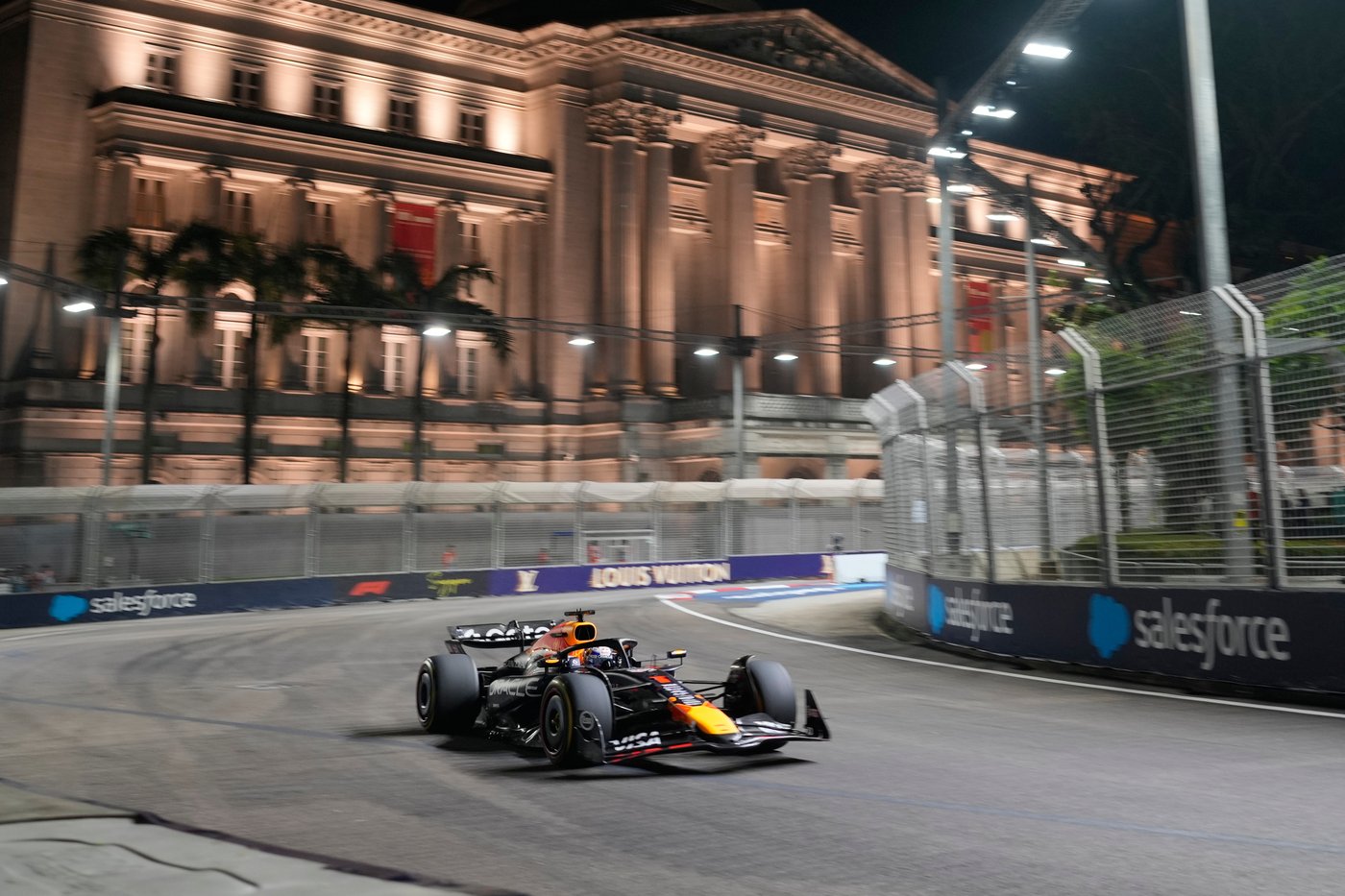 Max Verstappen has momentum in F1 title fight in Singapore as McLaren stumbles | iNFOnews.ca Max Verstappen has momentum in F1 title fight in Singapore as McLaren stumbles | iNFOnews.ca