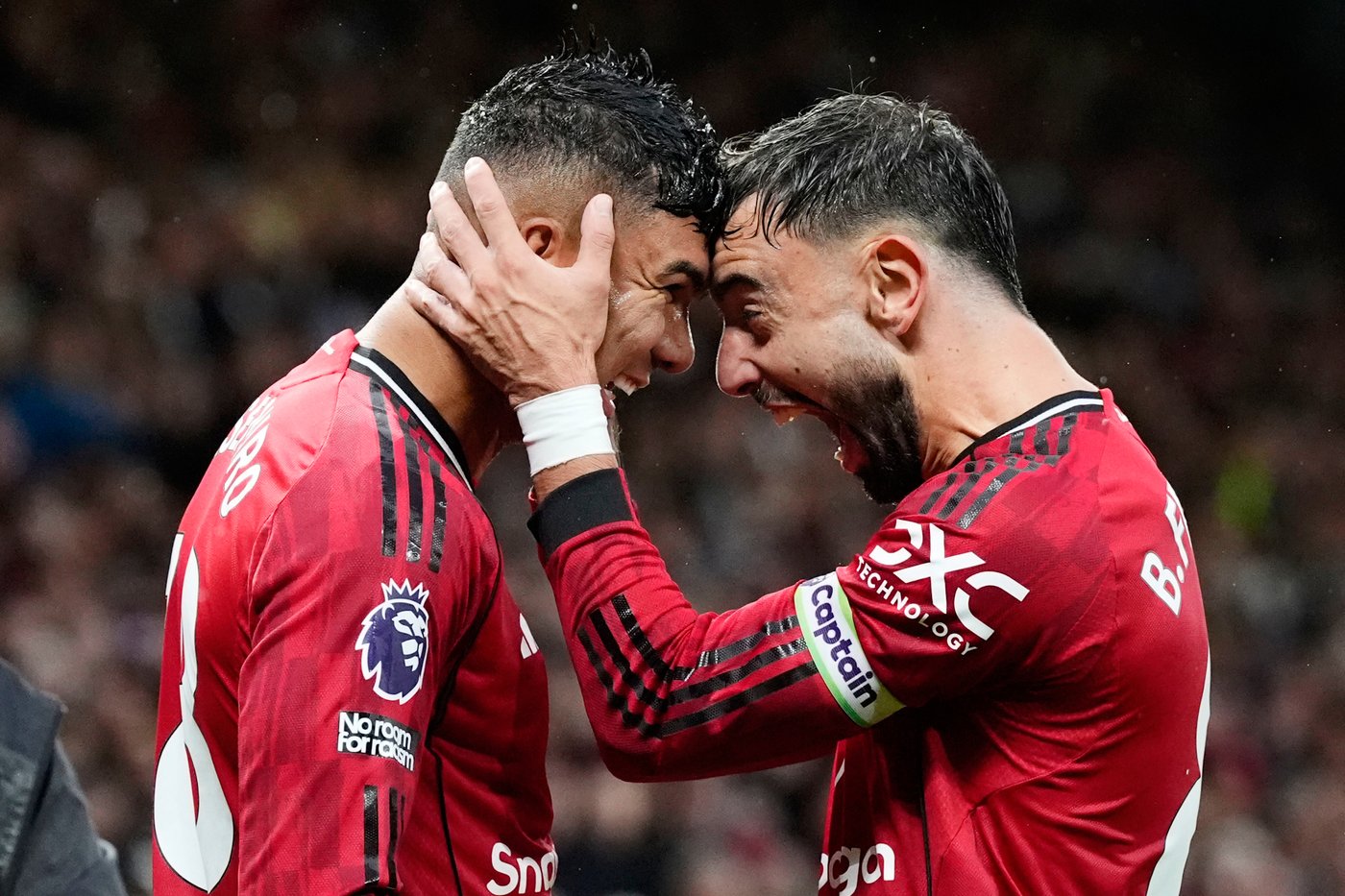 Man United wins chaotic match against Chelsea and Liverpool remains perfect | iNFOnews.ca Man United wins chaotic match against Chelsea and Liverpool remains perfect | iNFOnews.ca