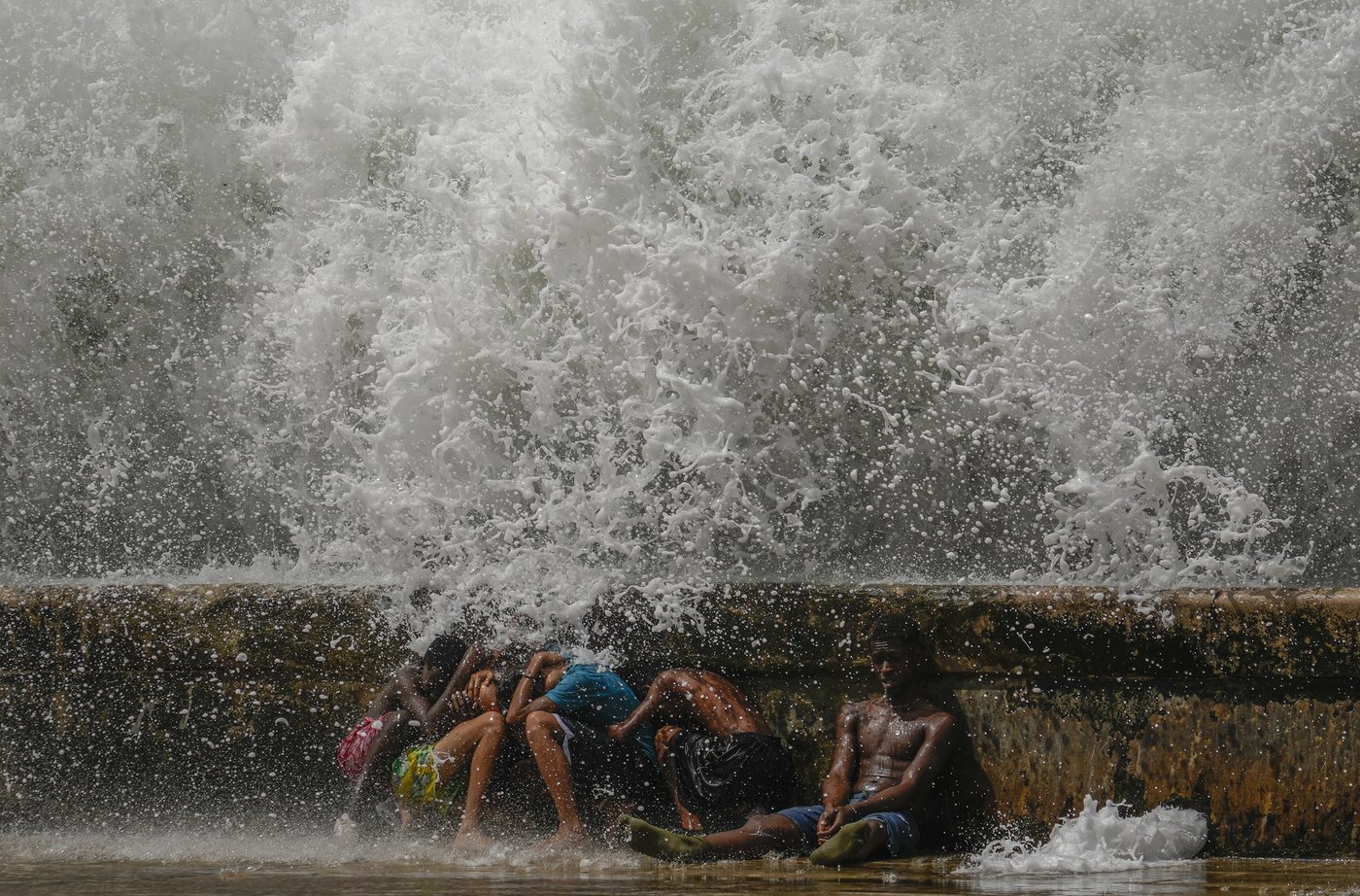 The Latest: Hurricane Milton weakens to Category 1, but danger remains in Florida | iNFOnews.ca