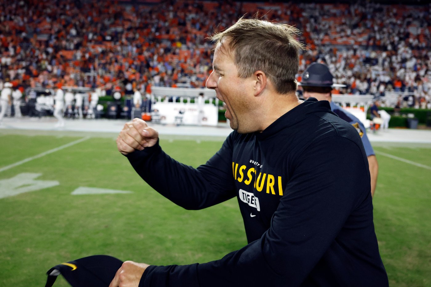 Beau Pribula's TD run in the 2nd OT lifts No. 16 Missouri to a 23-17 victory at Auburn | iNFOnews.ca