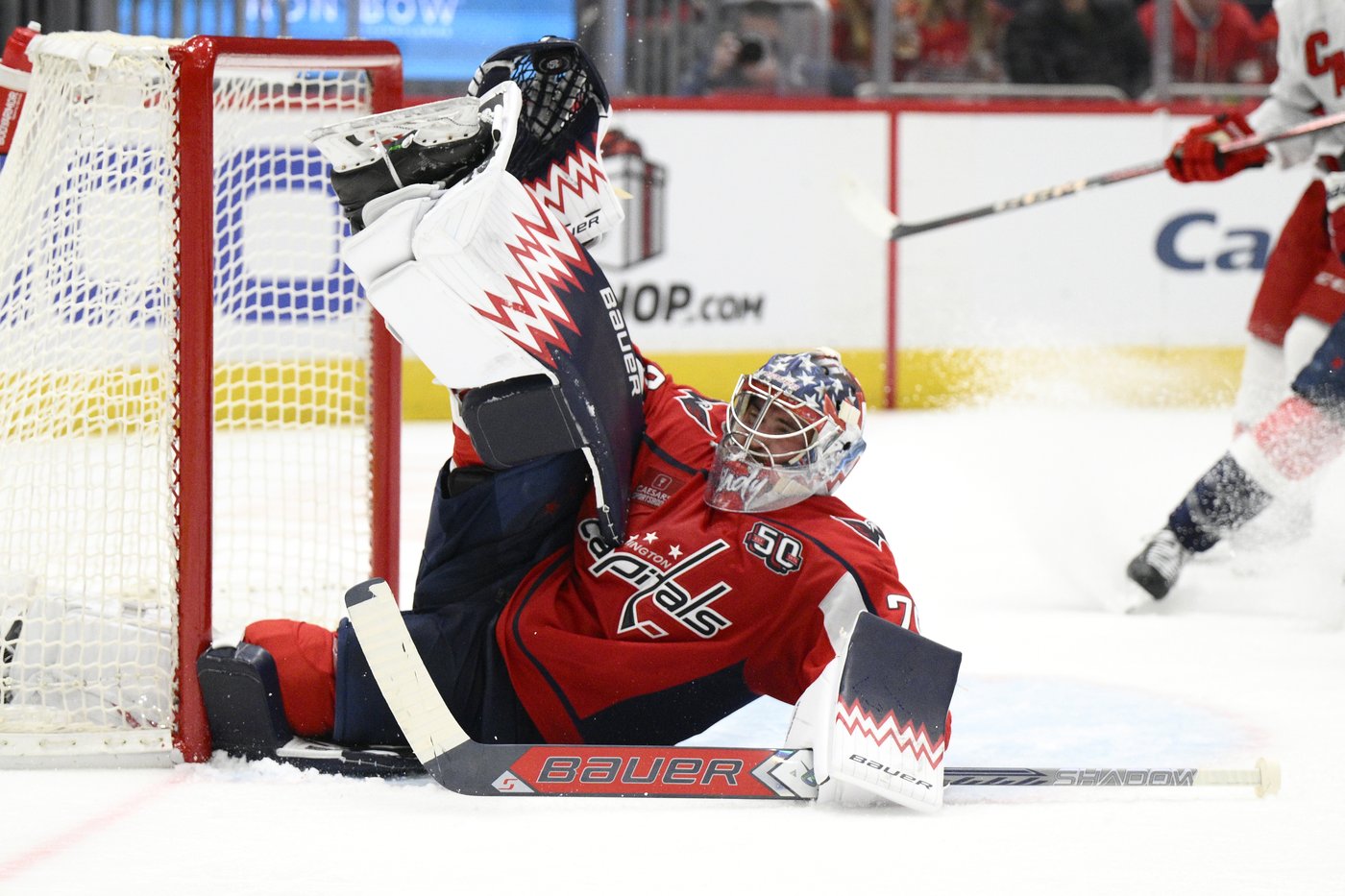 Charlie Lindgren shines with a windmill save as the Capitals beat the Hurricanes 3-1 | iNFOnews.ca Charlie Lindgren shines with a windmill save as the Capitals beat the Hurricanes 3-1 | iNFOnews.ca