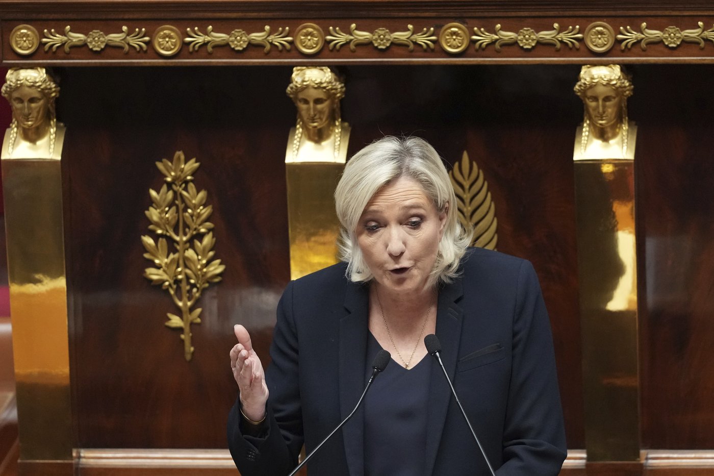 French lawmakers vote to oust prime minister in the first successful no-confidence vote since 1962 | iNFOnews.ca