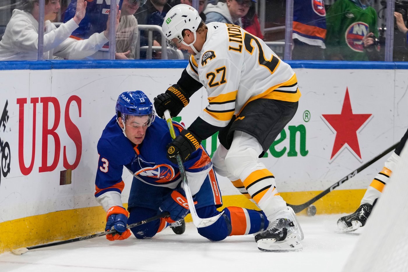 Khusnutdinov scores tying goal in 3rd, adds lone shootout goal in Bruins' 4-3 win over Islanders | iNFOnews.ca