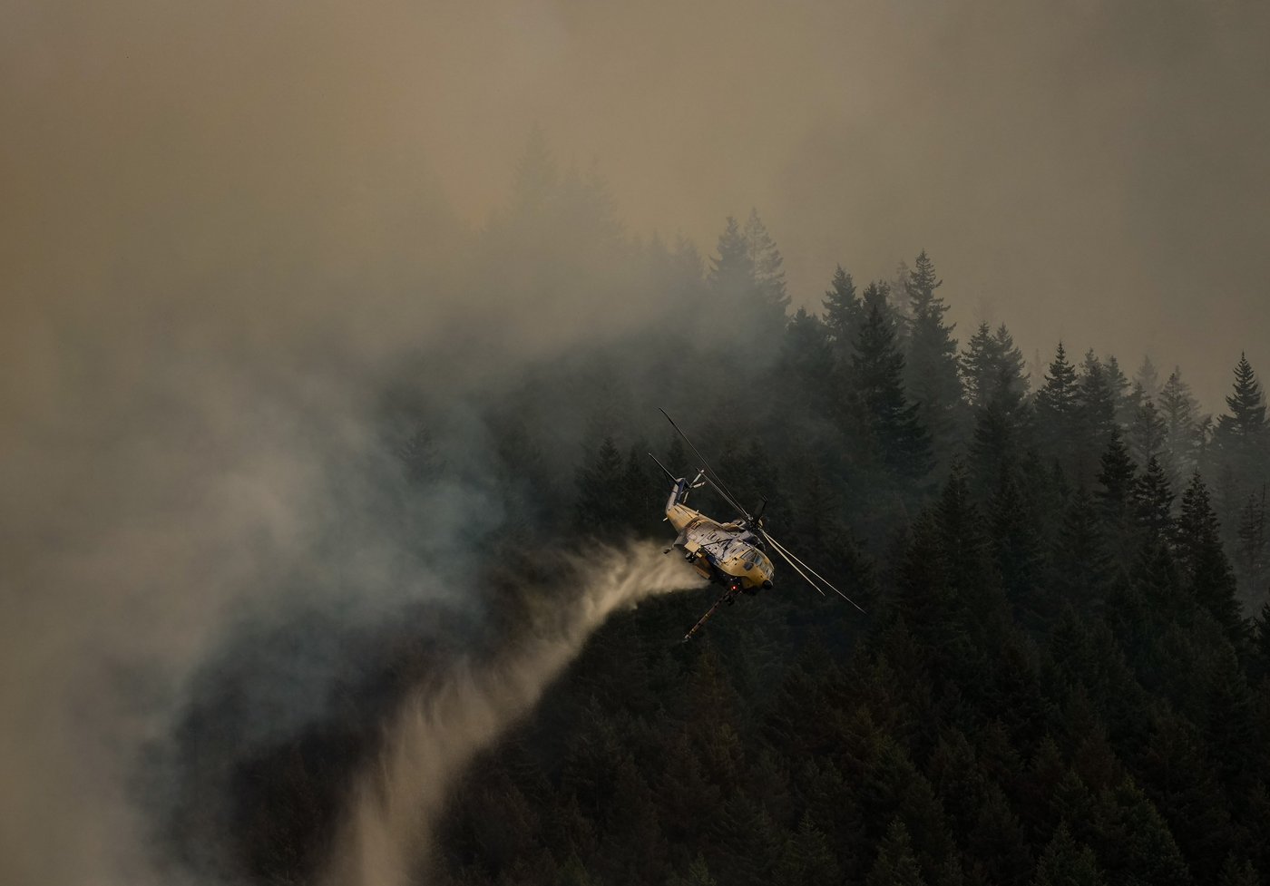 With flames in backyard, Boston Bar resident tells of B.C. town surrounded by fire | iNhome With flames in backyard, Boston Bar resident tells of B.C. town surrounded by fire | iNhome