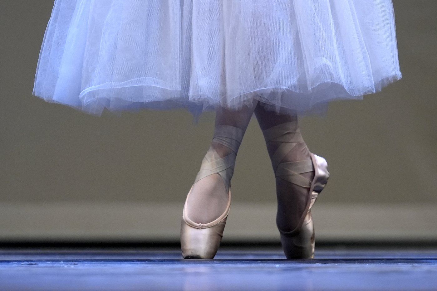 Teen dancers descend on Massachusetts to compete in the "American Idol" of ballet | iNFOnews.ca