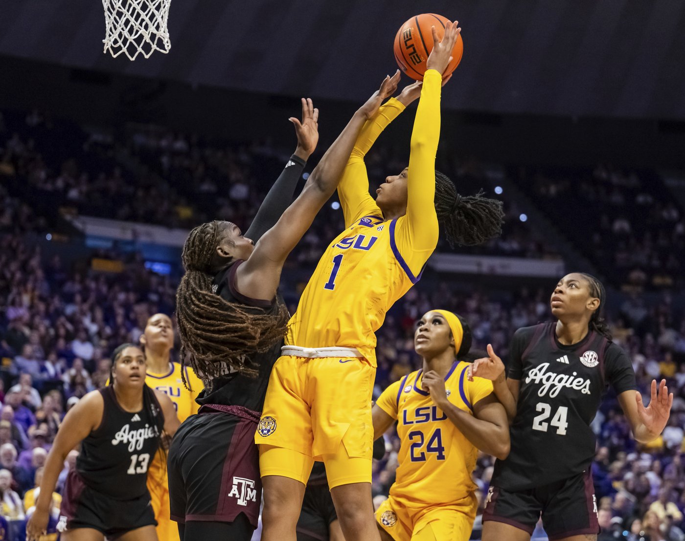 Texas A&M's Aicha Coulibaly to miss remainder of the season after injuring her knee | iNFOnews.ca Texas A&M's Aicha Coulibaly to miss remainder of the season after injuring her knee | iNFOnews.ca