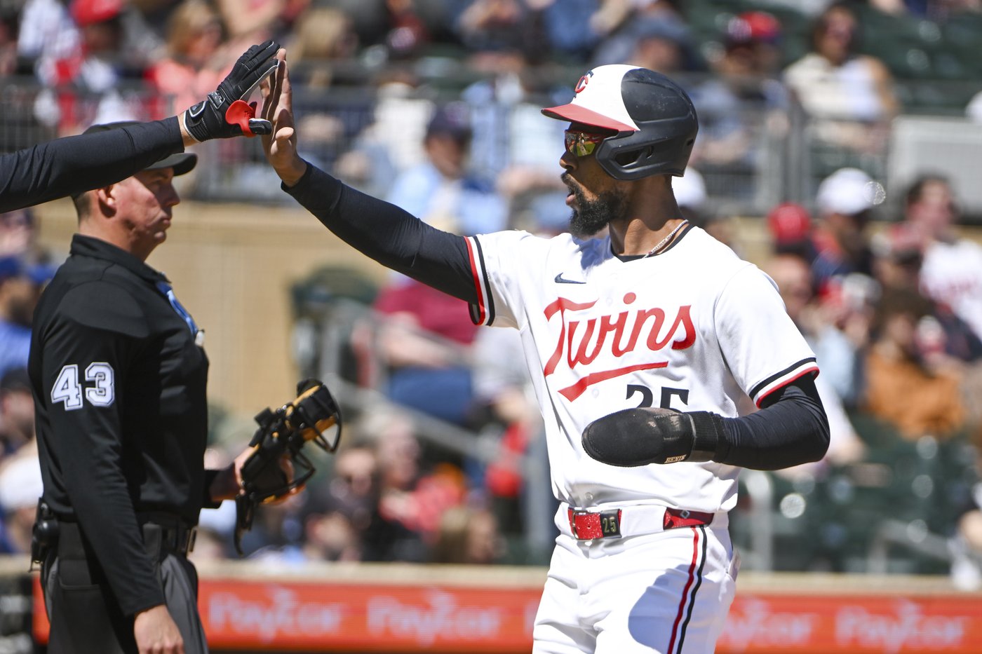 Twins match season high with 13 hits in 5-1 win over Angels | iNFOnews.ca