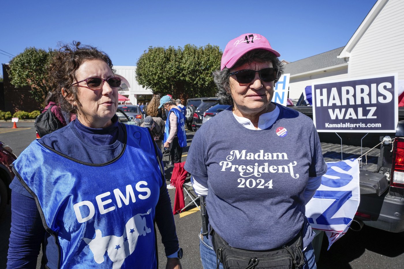 In North Carolina, Trump and Harris navigate a hurricane and a rollercoaster governor's race | iNFOnews.ca