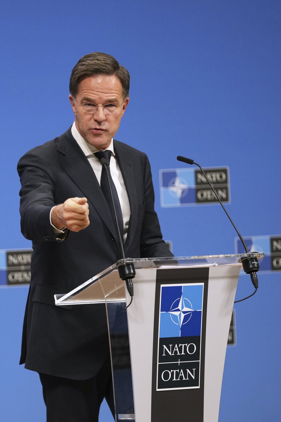 NATO's chief avoids talk of Ukraine's membership. He says the priority is helping Kyiv defend itself | iNFOnews.ca NATO's chief avoids talk of Ukraine's membership. He says the priority is helping Kyiv defend itself | iNFOnews.ca
