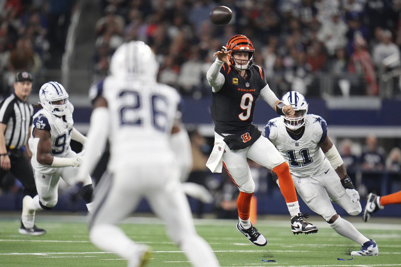 Burrow, Chase lift Bengals after botched blocked punt by Cowboys in 27-20 Cincinnati victory | iNFOnews.ca Burrow, Chase lift Bengals after botched blocked punt by Cowboys in 27-20 Cincinnati victory | iNFOnews.ca