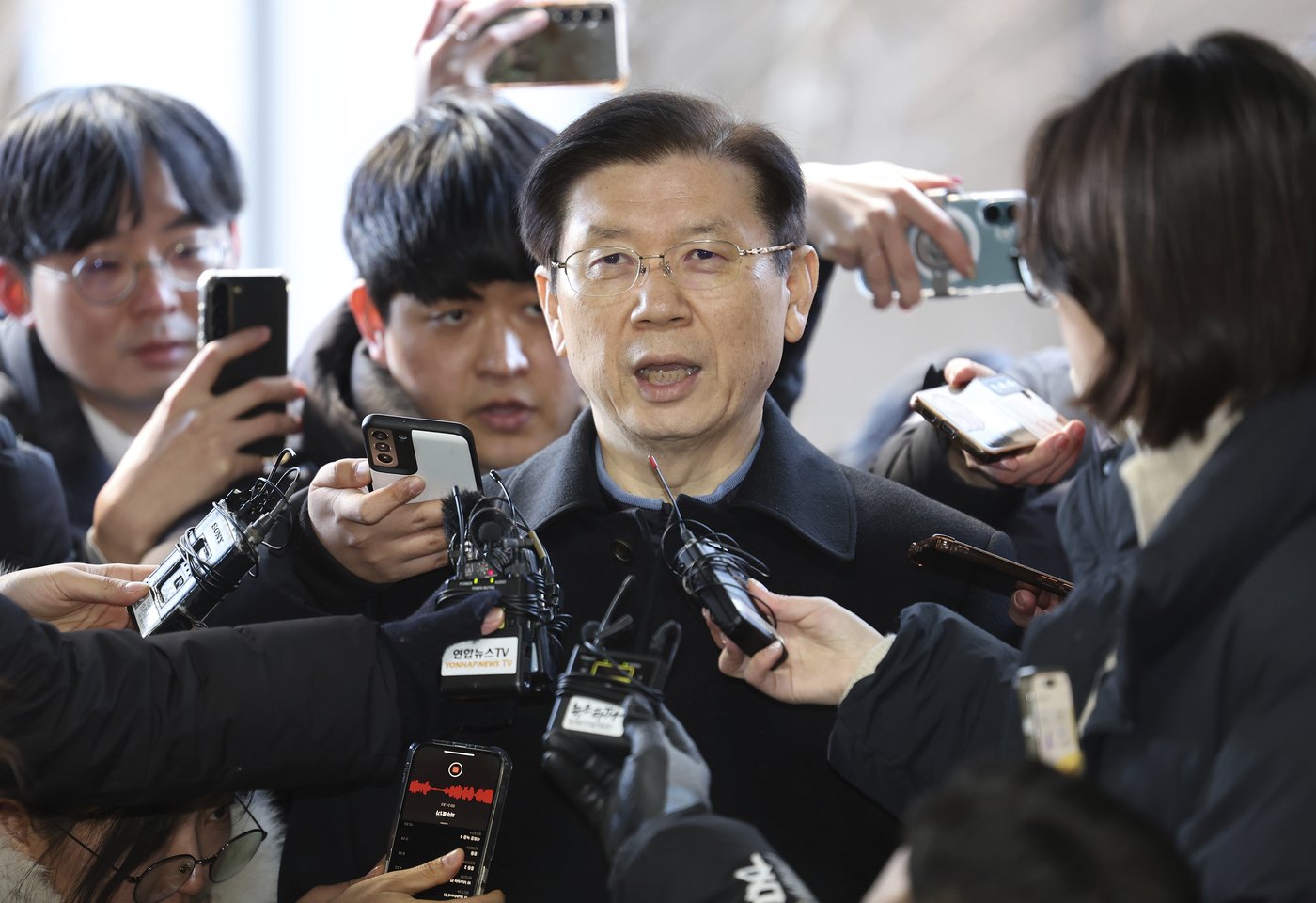 South Korea’s acting leader accepts resignation of presidential security chief | iNFOnews.ca