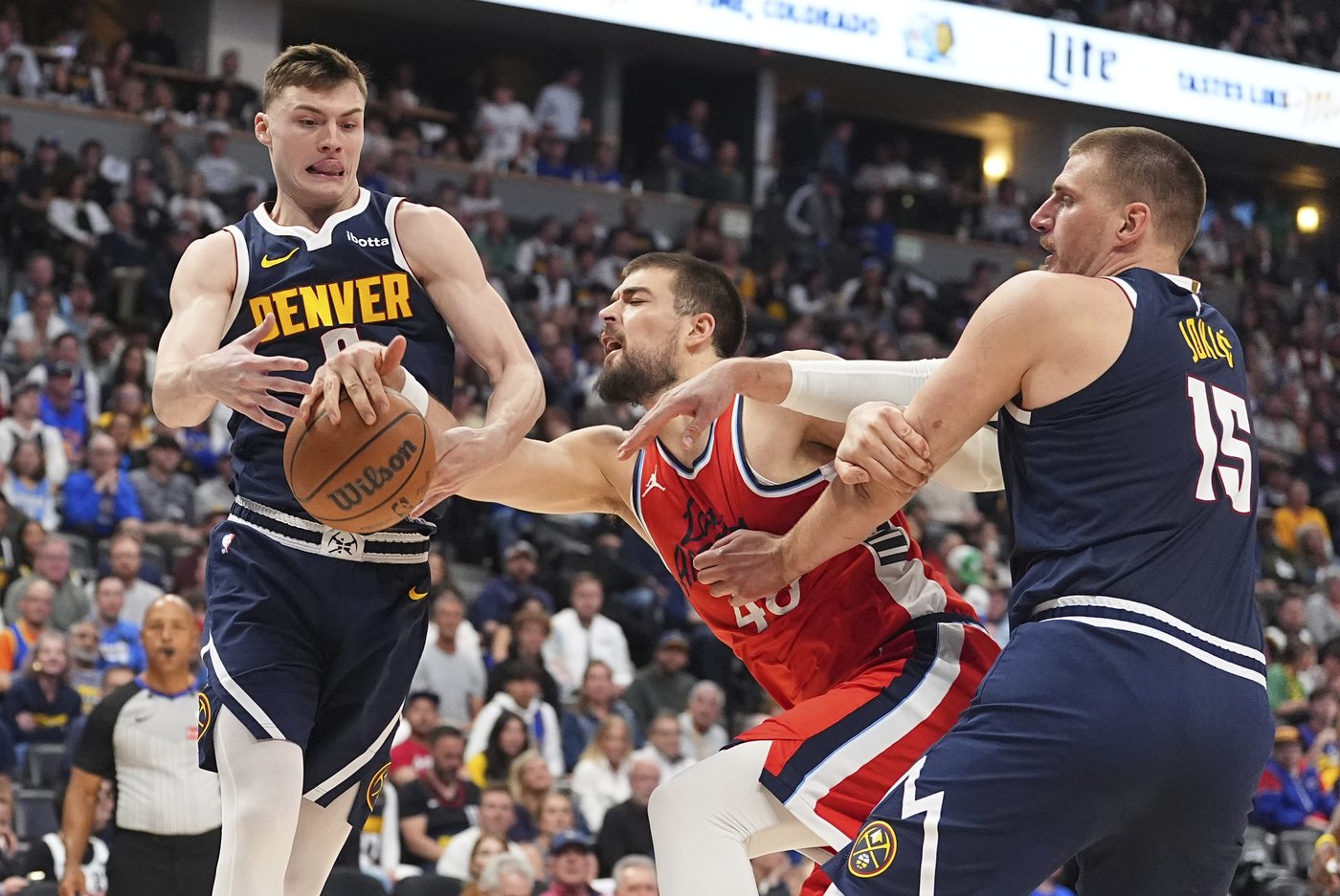 Nikola Jokic has triple-double to go with 7 turnovers as Nuggets fall 105-102 to Clippers in Game 2 | iNFOnews.ca Nikola Jokic has triple-double to go with 7 turnovers as Nuggets fall 105-102 to Clippers in Game 2 | iNFOnews.ca