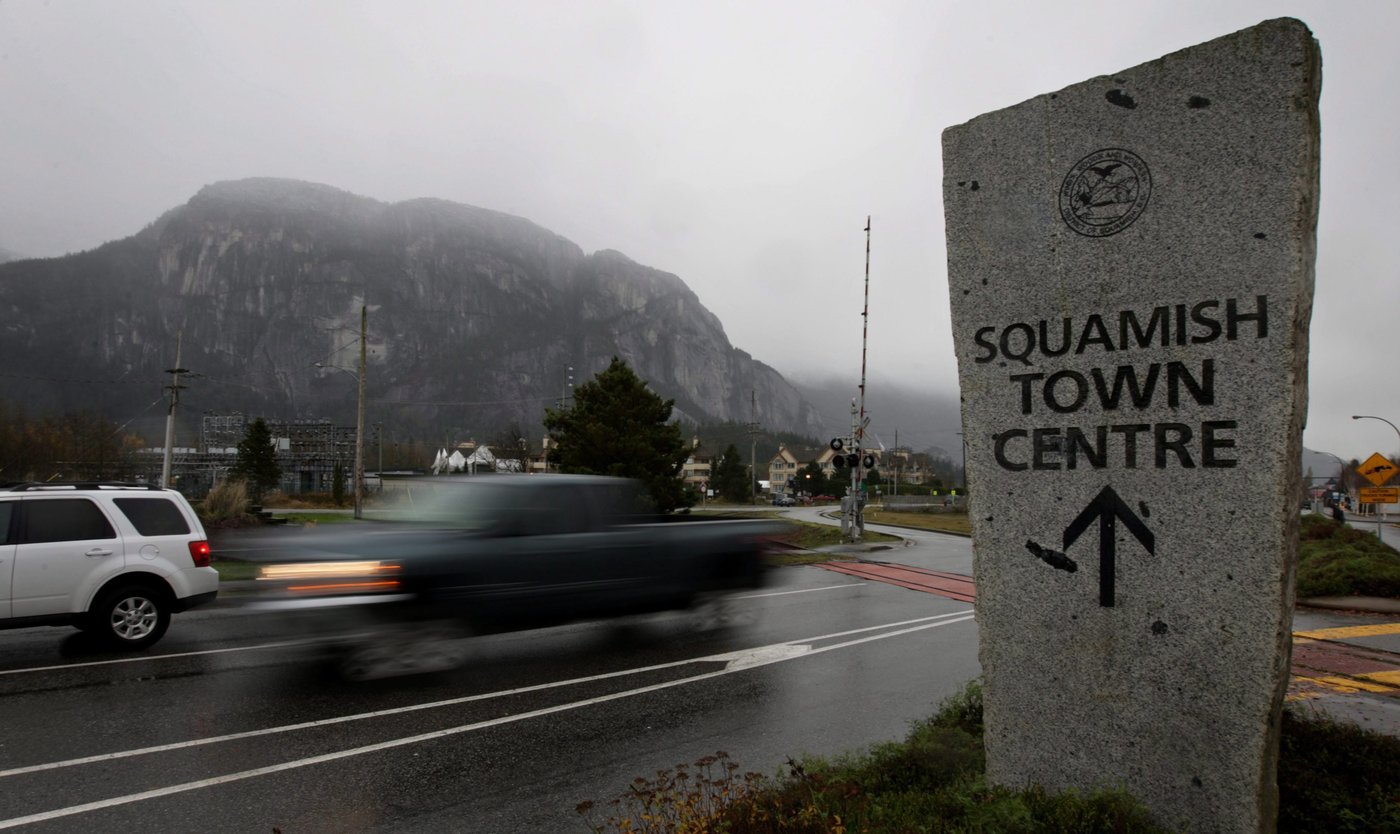 B.C. slack-line walker forgot to re-attach leash before fatal fall, association says | iNFOnews.ca B.C. slack-line walker forgot to re-attach leash before fatal fall, association says | iNFOnews.ca