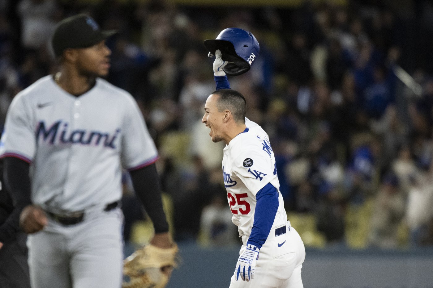 Edman delivers in 10th as Dodgers weather Myers' pinch-hit slam for 7-6 win over Marlins | iNFOnews.ca Edman delivers in 10th as Dodgers weather Myers' pinch-hit slam for 7-6 win over Marlins | iNFOnews.ca