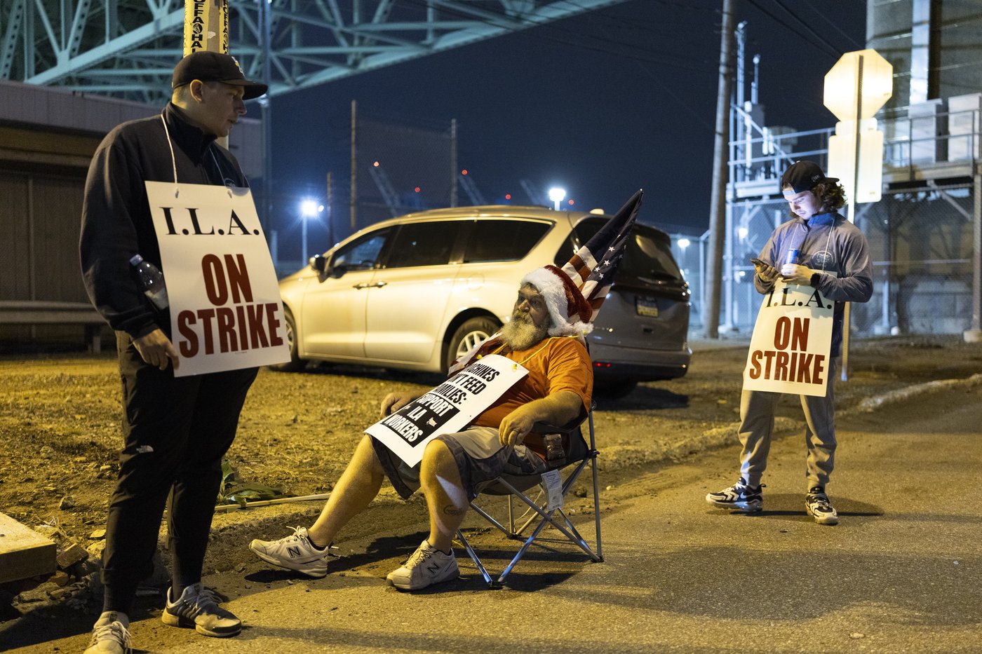 PHOTO COLLECTION: Port Strike | iNFOnews.ca PHOTO COLLECTION: Port Strike | iNFOnews.ca