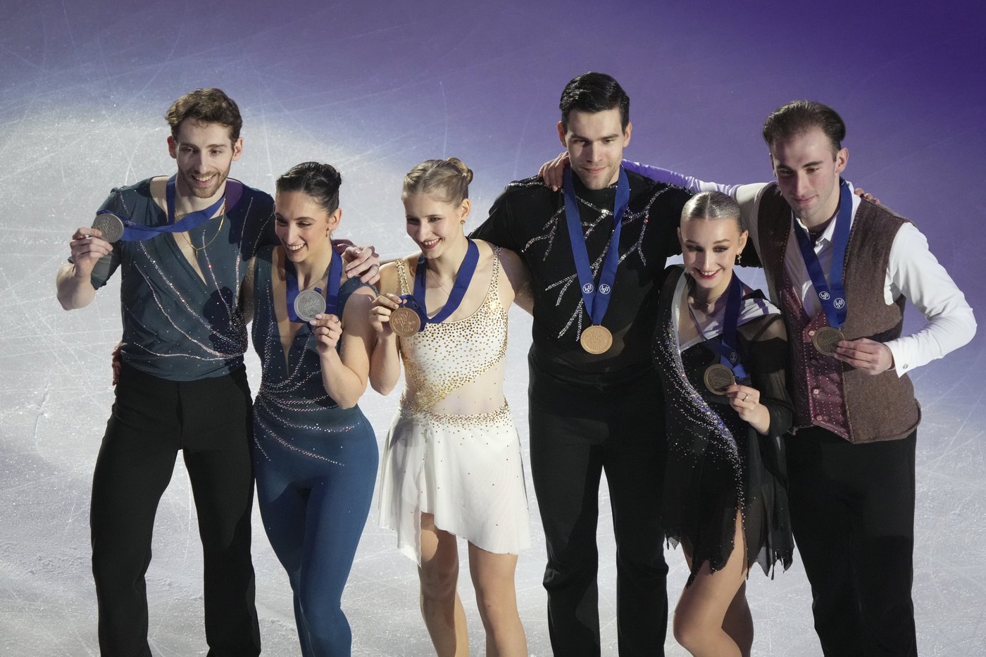 European figure skating championships carry on, overshadowed by deadly mid-air collision in US | iNFOnews.ca European figure skating championships carry on, overshadowed by deadly mid-air collision in US | iNFOnews.ca