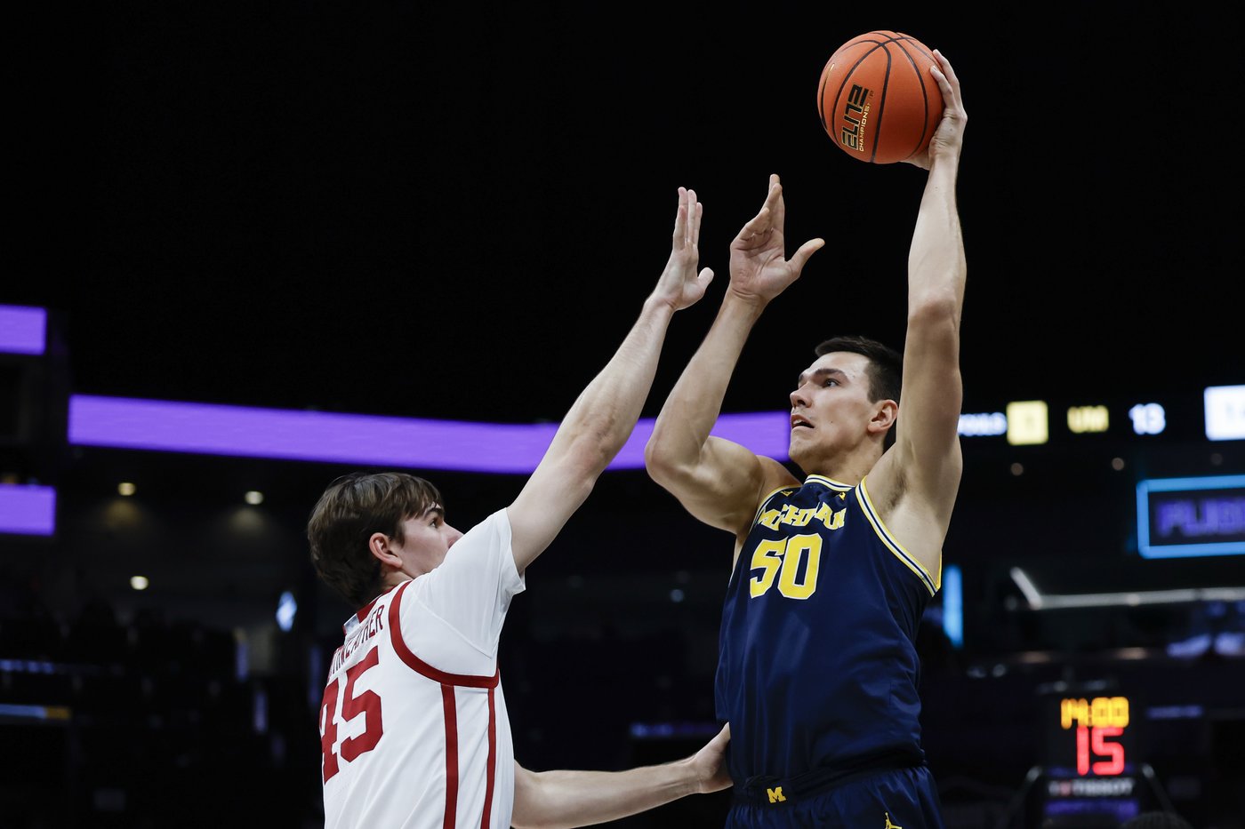 Jeremiah Fears' 4-point play with 11.5 seconds left helps No. 14 Oklahoma edge No. 24 Michigan 87-86 | iNFOnews.ca Jeremiah Fears' 4-point play with 11.5 seconds left helps No. 14 Oklahoma edge No. 24 Michigan 87-86 | iNFOnews.ca