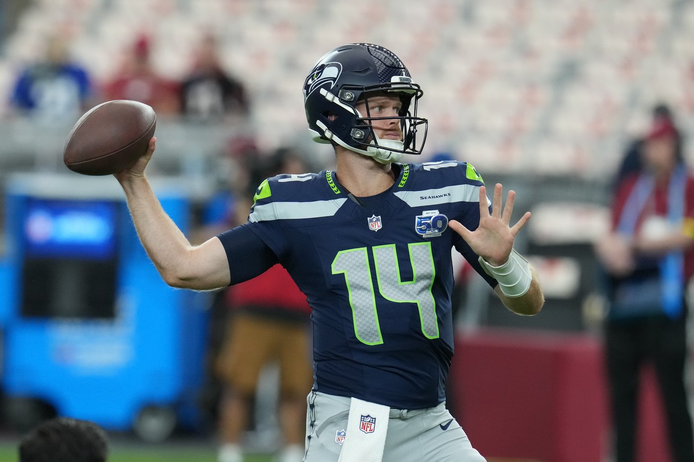 Former teammates, now productive QBs Mayfield and Darnold to face off when Bucs visit Seahawks | iNFOnews.ca