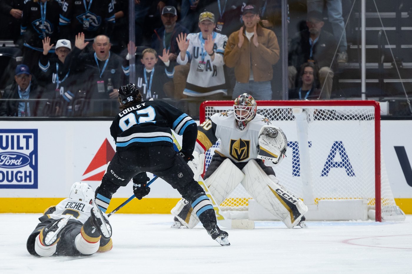 Cooley scores 4 straight goals in 5-point night in Mammoth's 5-1 win over Golden Knights | iNFOnews.ca