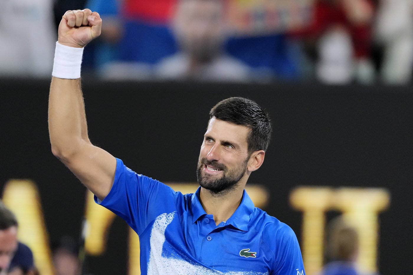 Novak Djokovic breaks a tie with Roger Federer for the most Grand Slam matches in tennis history | iNFOnews.ca Novak Djokovic breaks a tie with Roger Federer for the most Grand Slam matches in tennis history | iNFOnews.ca