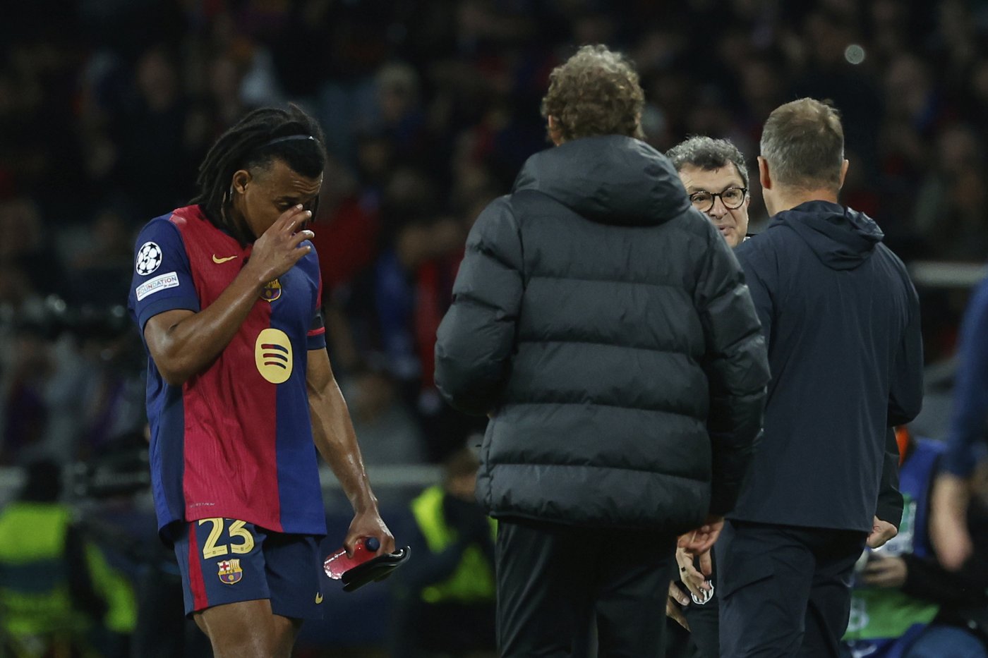 Barcelona defender Koundé faces a spell out with hamstring injury | iNFOnews.ca