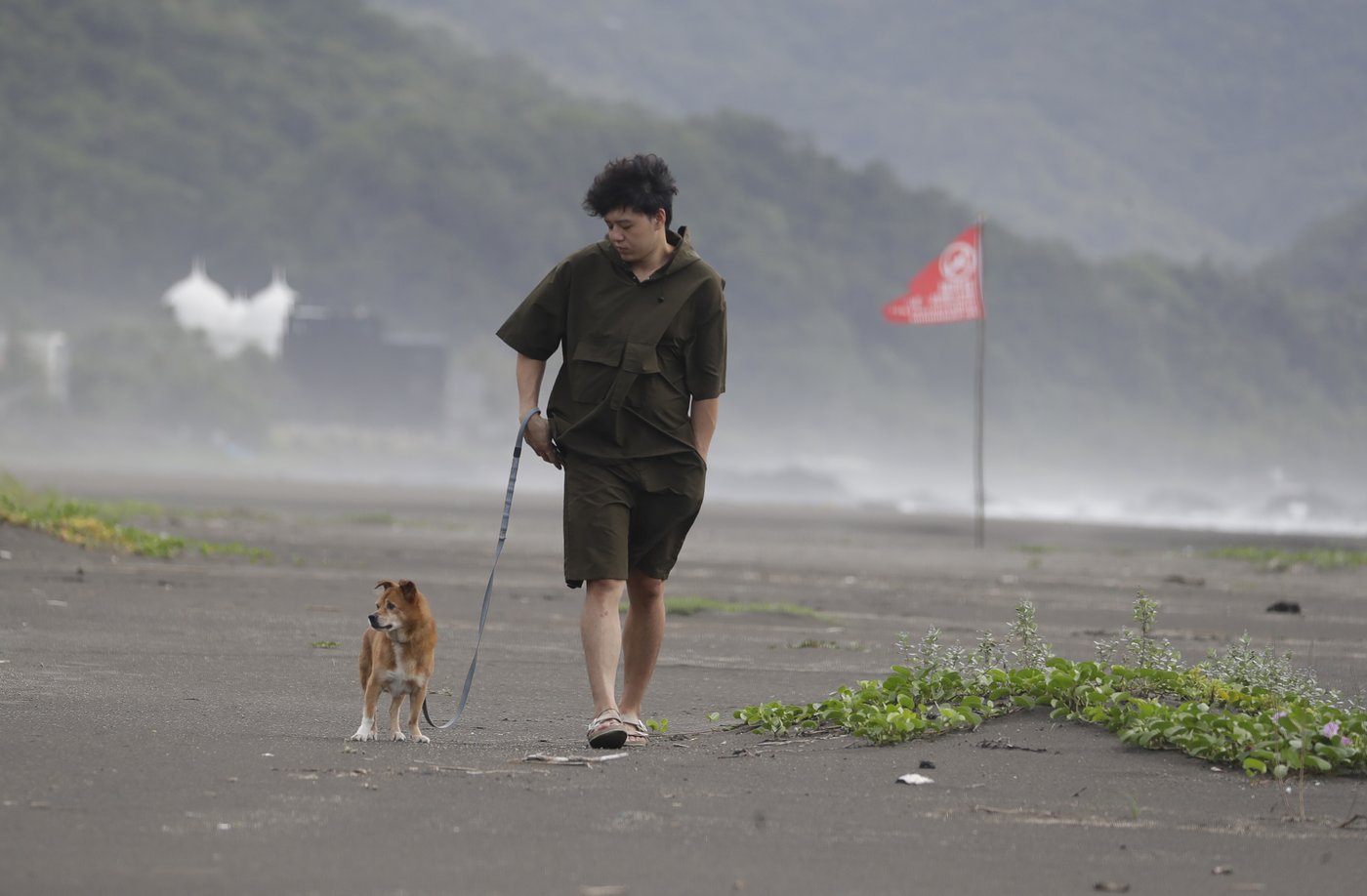 Taiwan shuts schools and offices ahead of likely direct hit from powerful typhoon | iNFOnews.ca