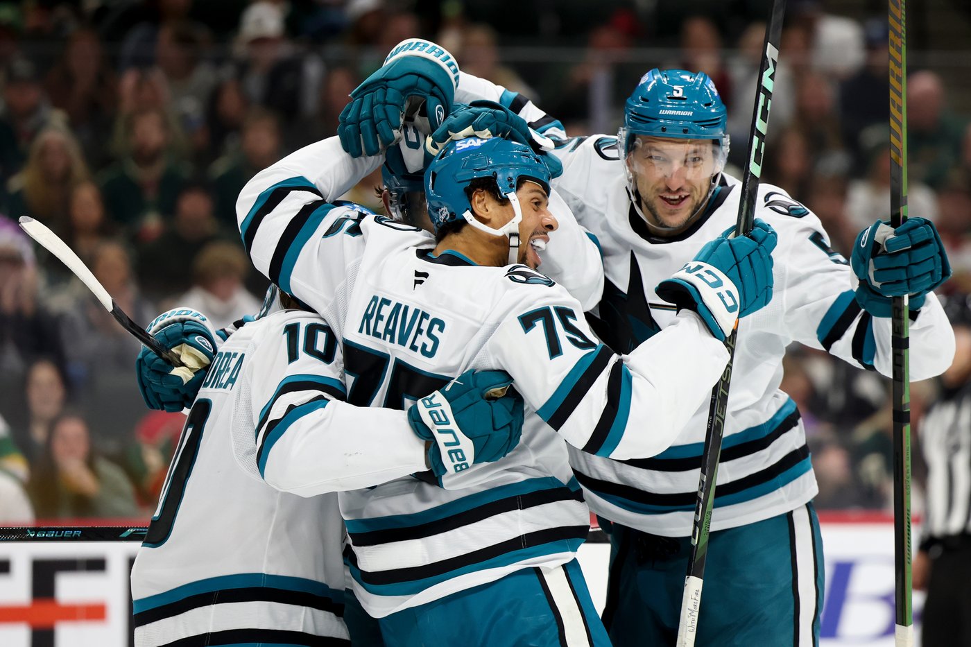 Macklin Celebrini scores in overtime to lift Sharks past Wild, 6-5 | iNFOnews.ca