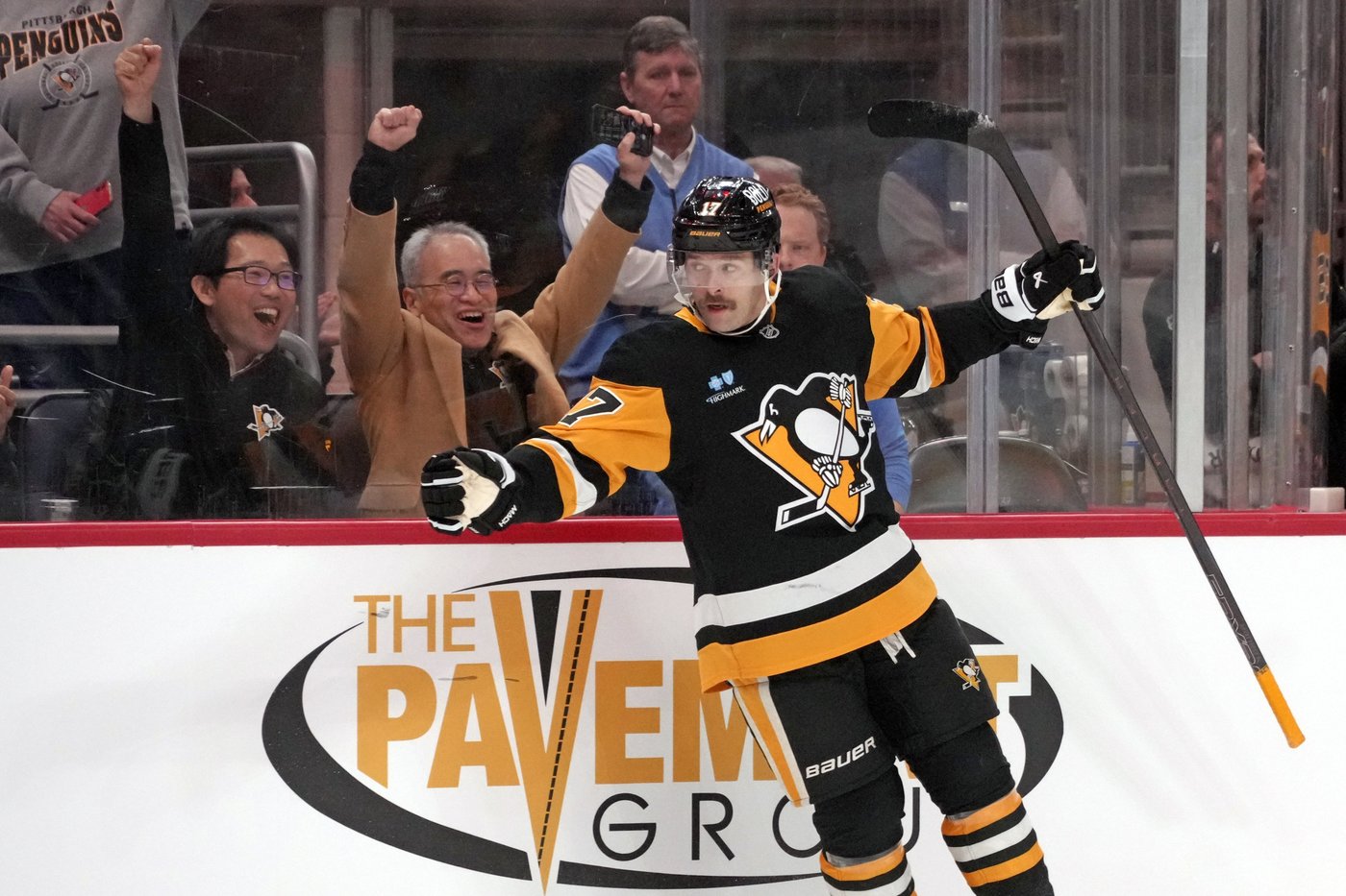 Edvinsson's OT winner powers Red Wings past Penguins 3-2 | iNFOnews.ca Edvinsson's OT winner powers Red Wings past Penguins 3-2 | iNFOnews.ca