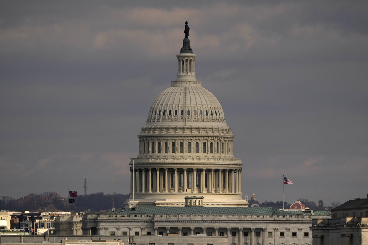 Callers swamp Senate offices in Trump's first weeks, only to get busy signals and full voicemail | iNFOnews.ca
