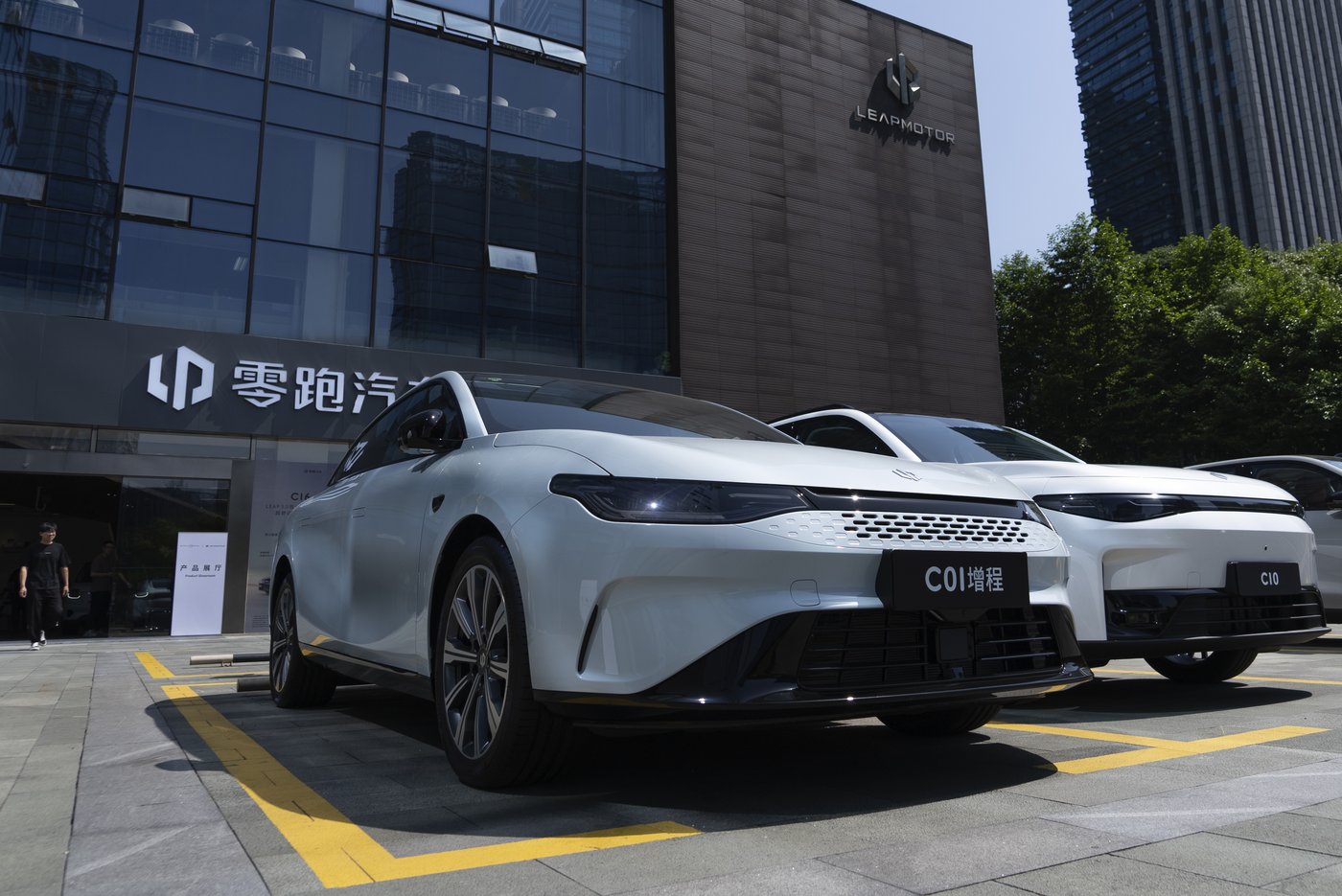Ottawa says Chinese EV tariff review is 'informal,' with no specific deadline | iNFOnews.ca