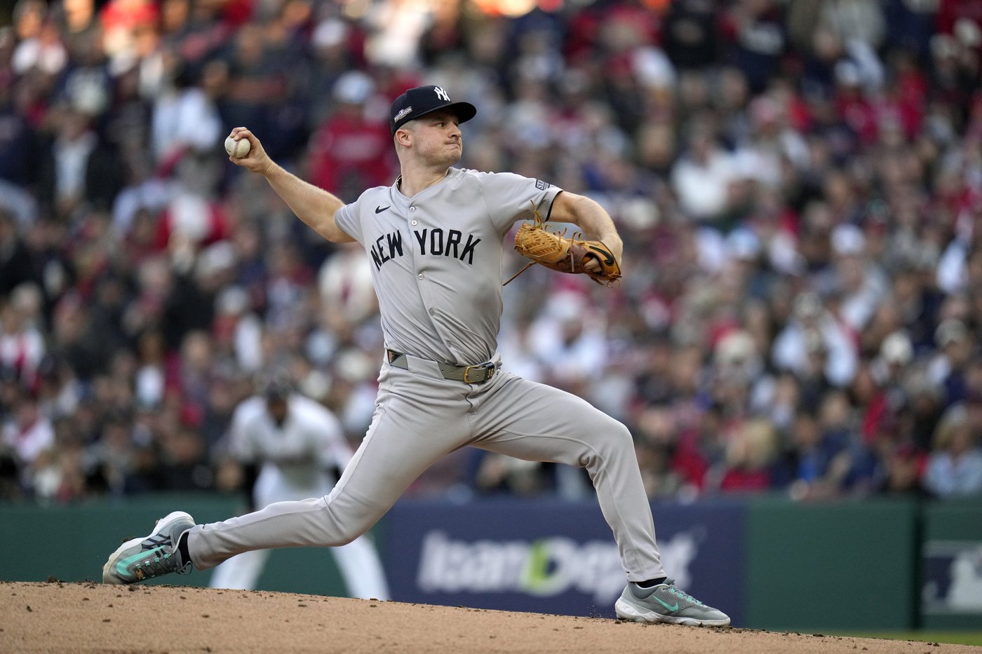 Yankees take flight with pitcher Clarke Schmidt's father piloting team charters | iNFOnews.ca